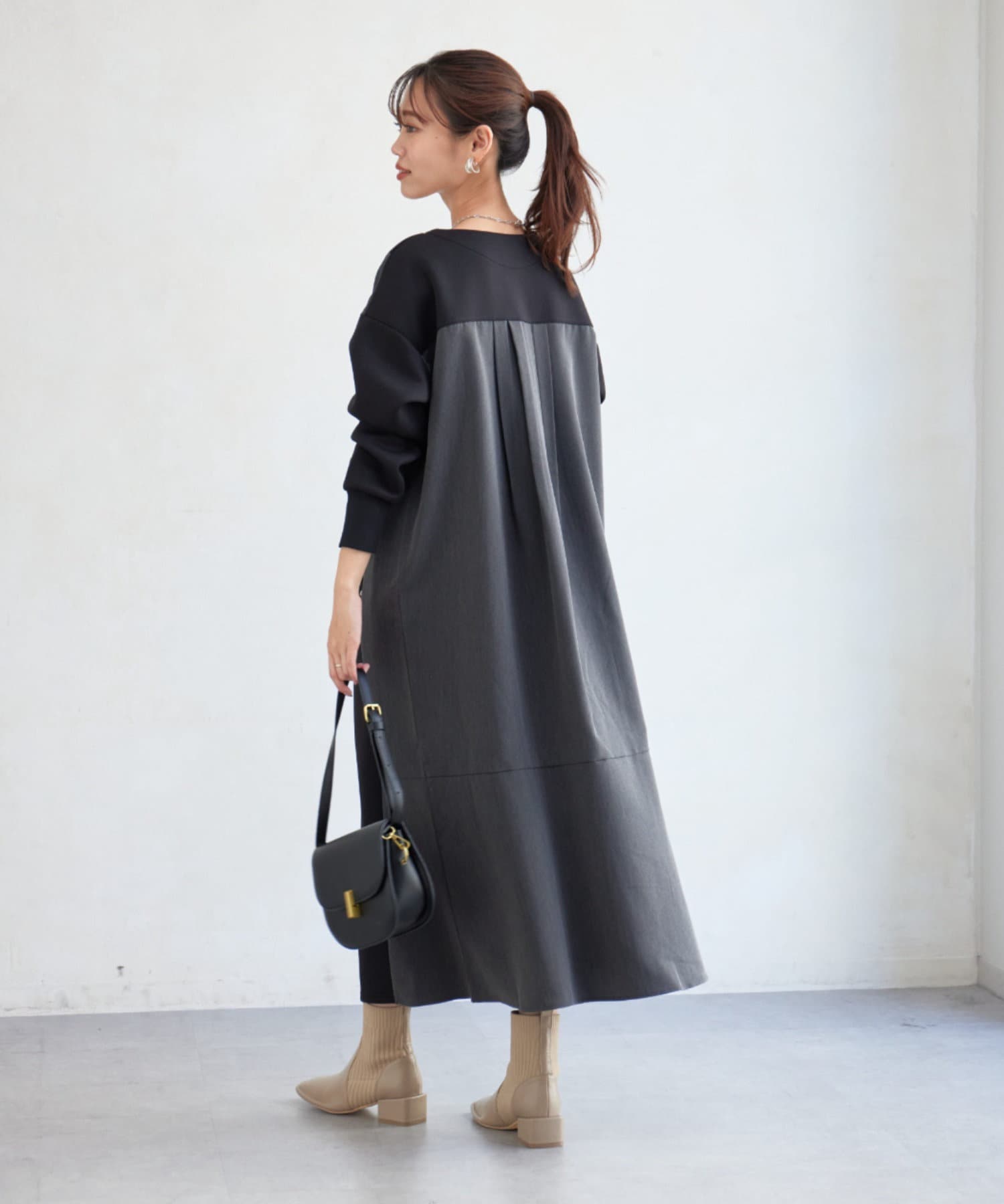 Chez toi(シェトワ) 軽量ボンディング布帛切替ワンピース