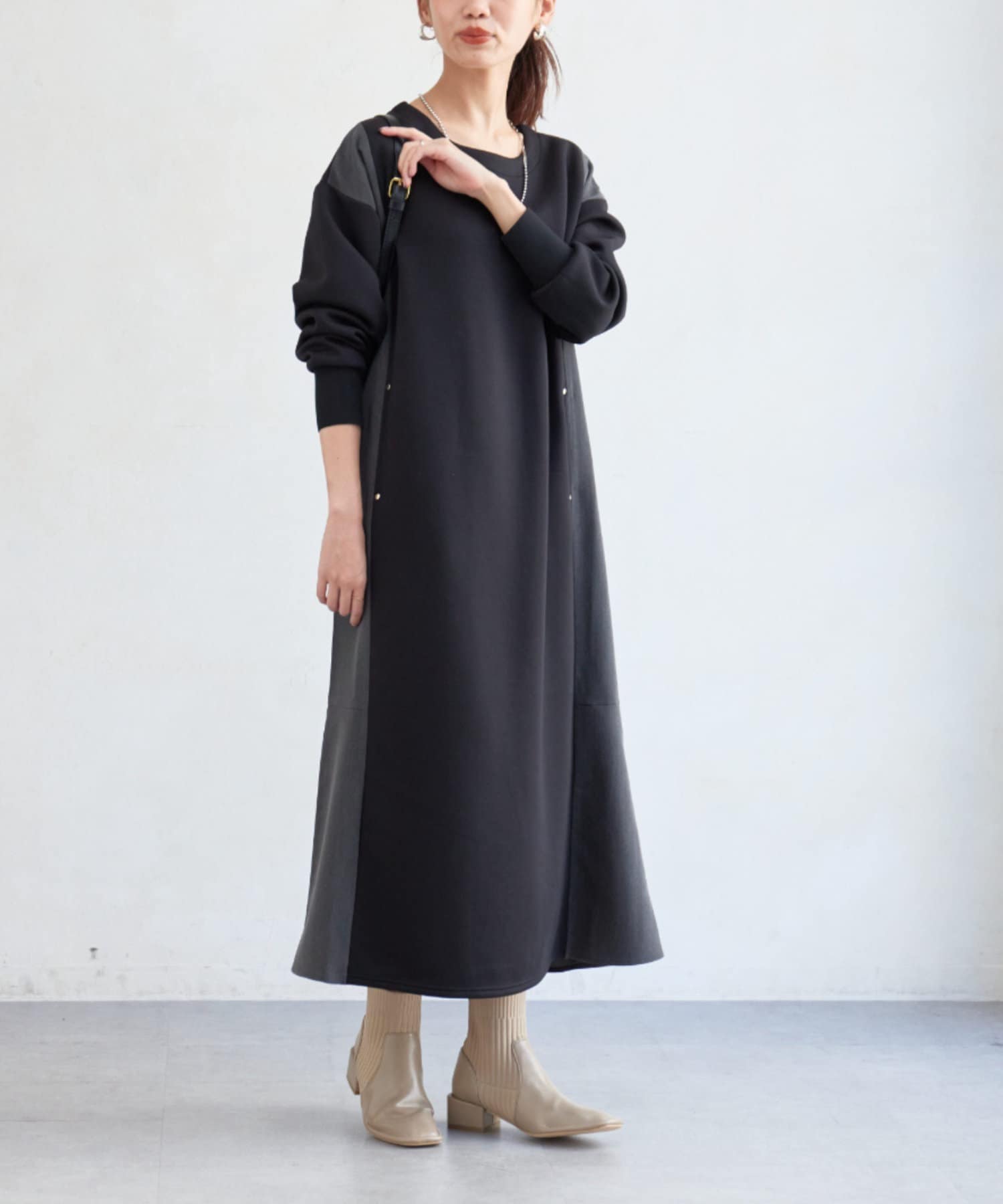 Chez toi(シェトワ) 軽量ボンディング布帛切替ワンピース