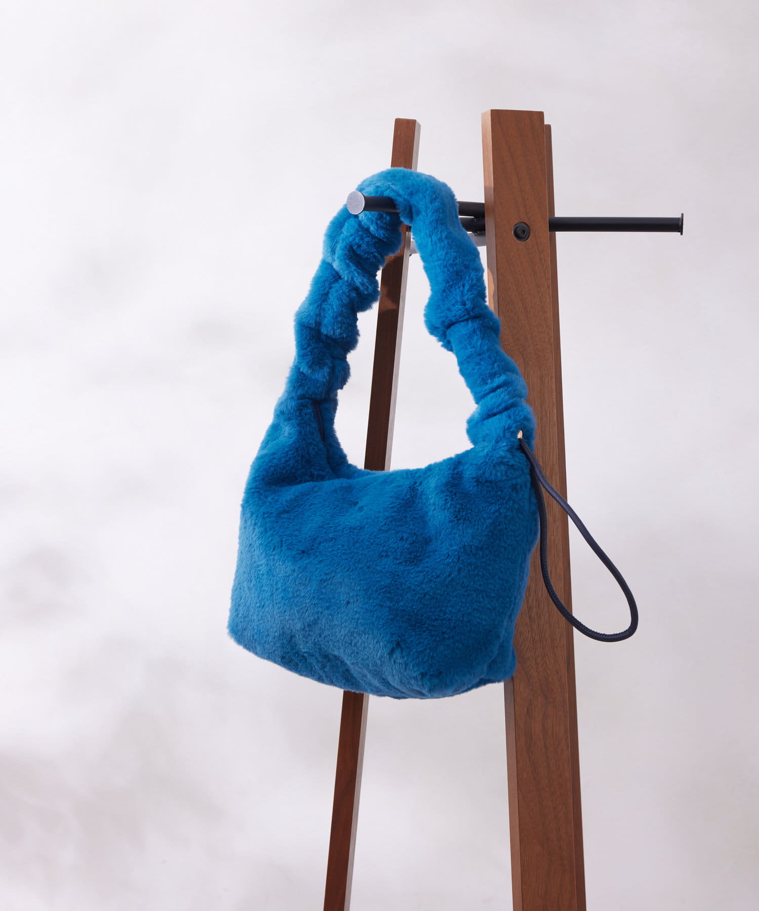 Chez toi(シェトワ) エコファーギャザーハンドルBAG