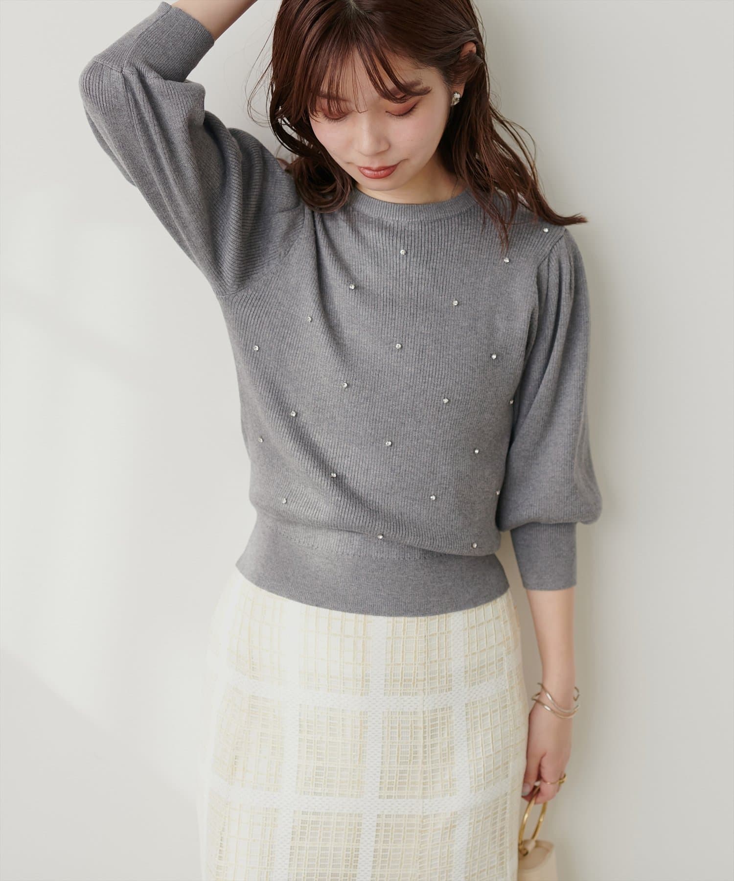 新品、タグ付き44【Super Beauty】キラキラビジューが可愛いセーター