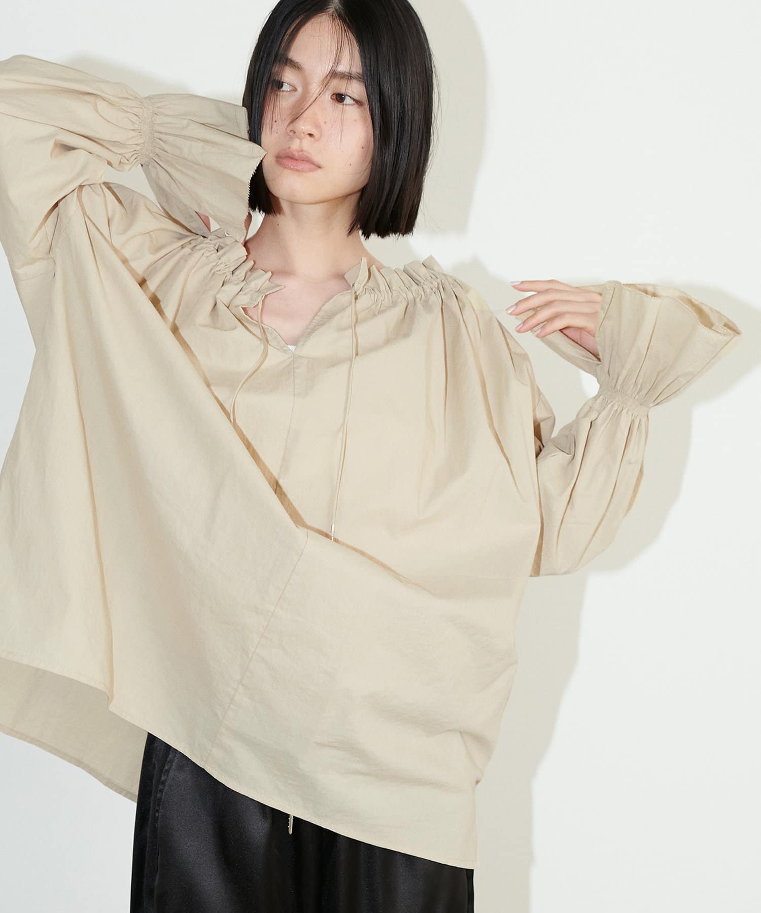 LARUTA(ラルータ) たっぷりギャザー2WAYブラウス