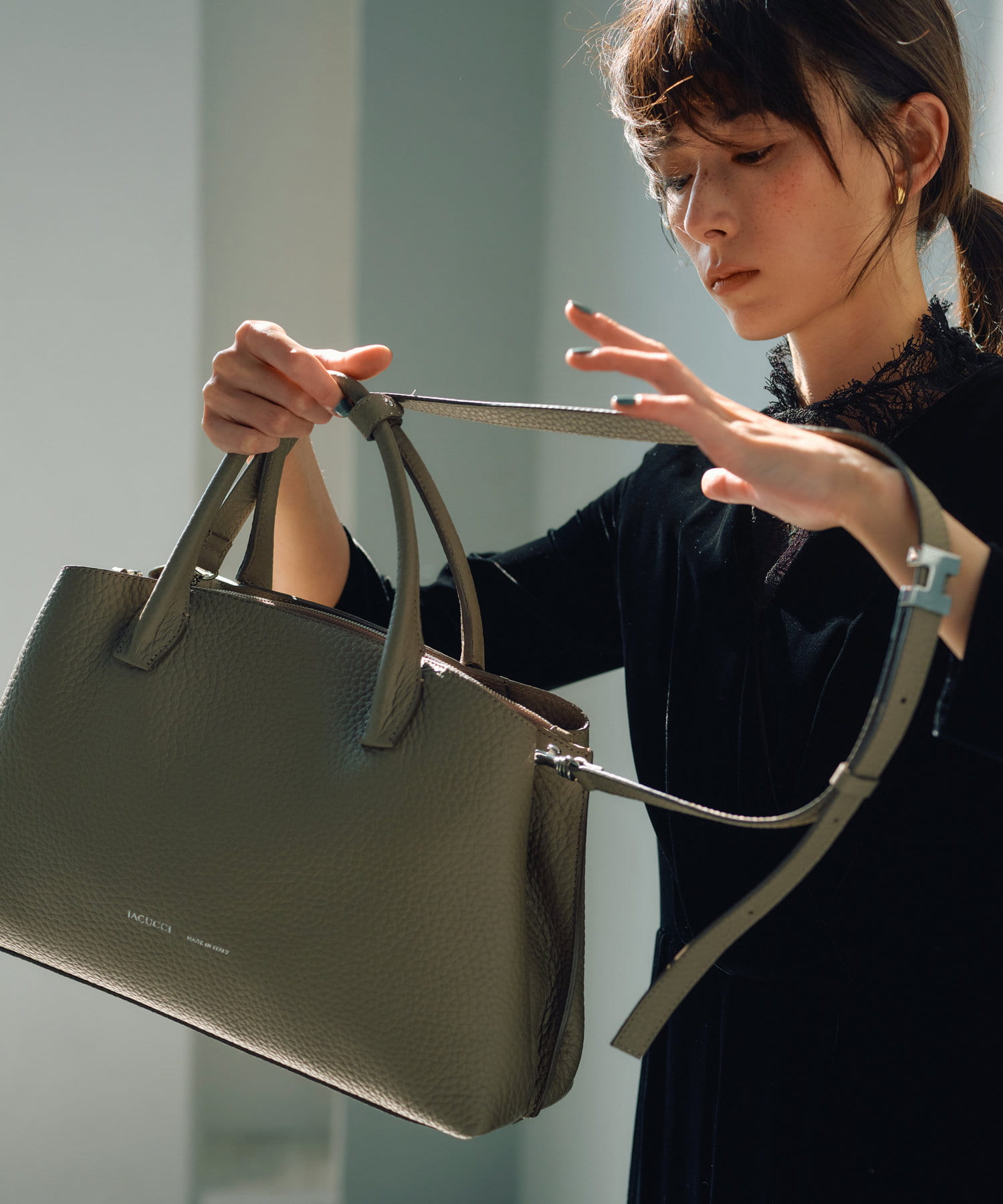 イアクッチ IACUCCI BAG - ハンドバッグ