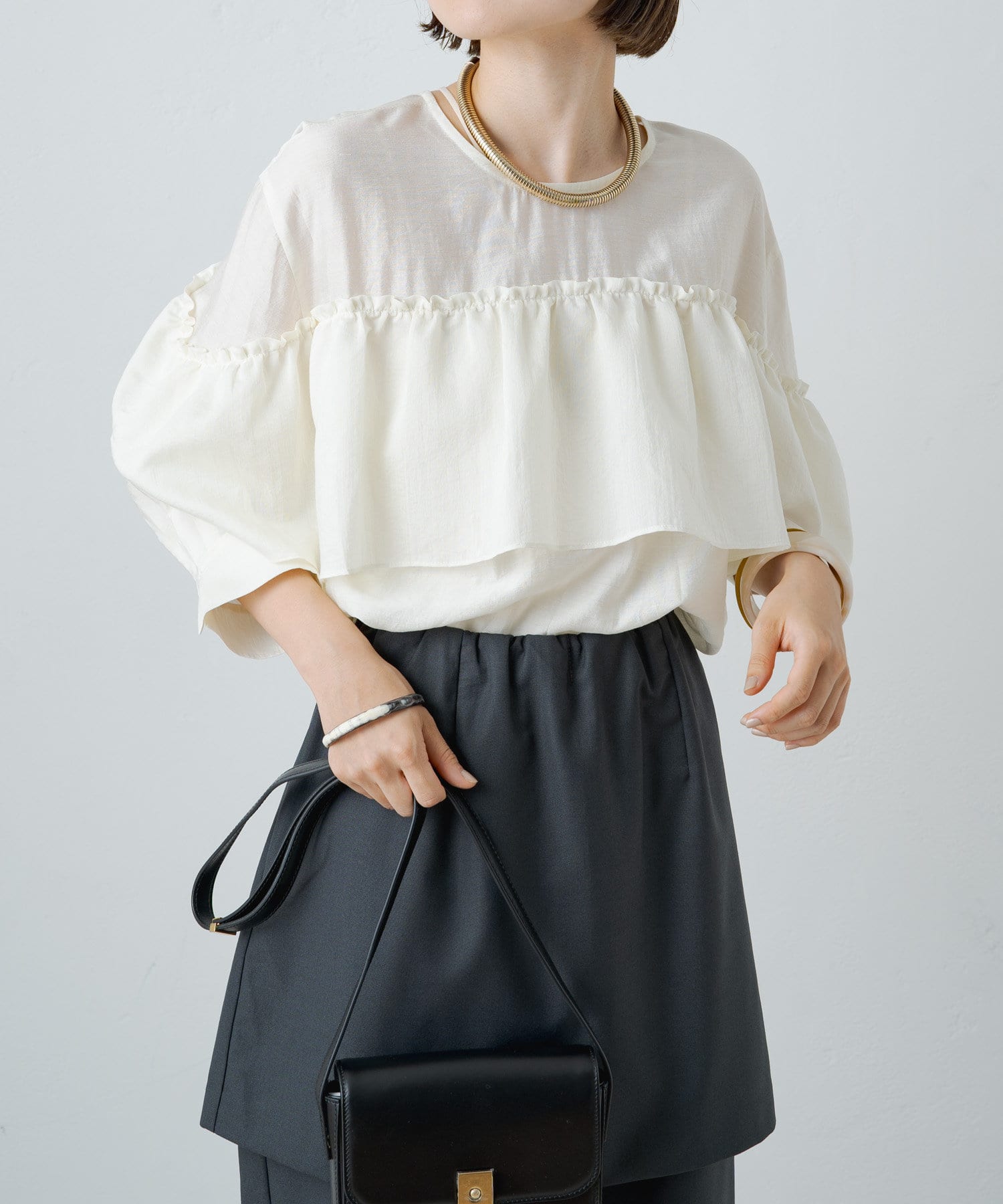 ◆新品未使用タグ付き◆ OHGA MILFY フリルブラウス ホワイト ohga♡MILFY ホワイト フリルブラウス 新品未使用 タグあり オフ