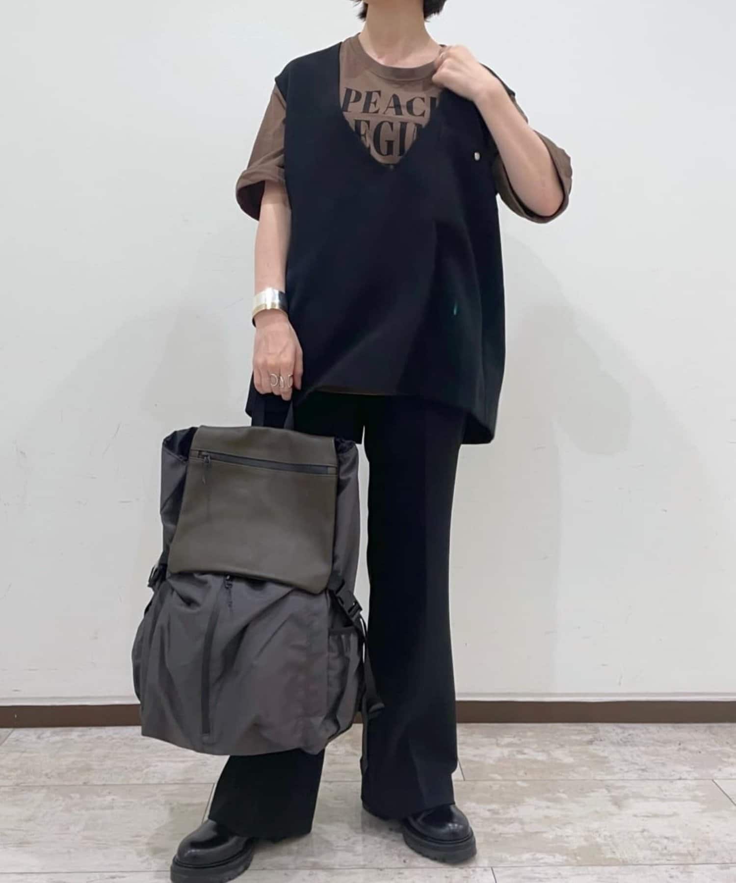 ear PAPILLONNER(イア パピヨネ) 【BURLAPOUTFITTER×ear】1、２泊の旅行/約16リットルの大容量/撥水/ユニセックス/レザーコンビライトリュック