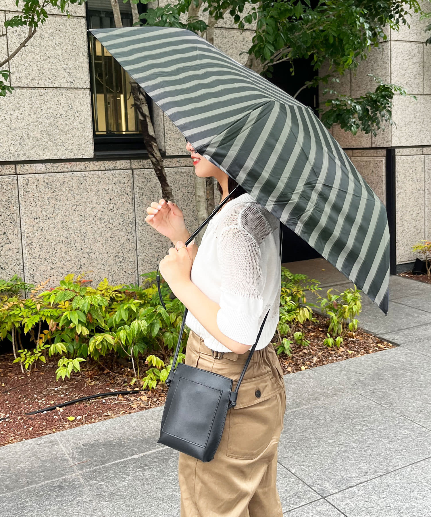 新品 ストライプ 晴雨兼用 折り畳み傘 - 小物
