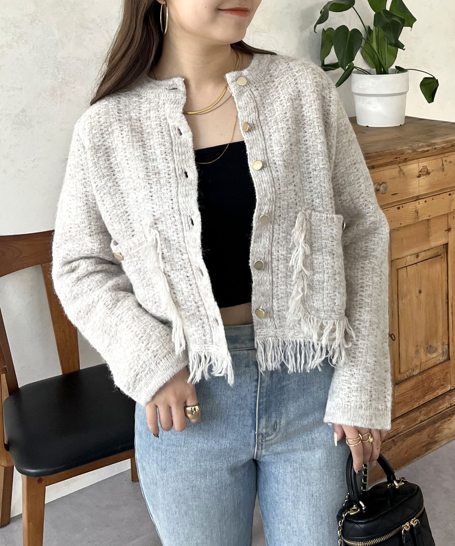 prose verse(プロズヴェール) 金ボタン裾フリンジニットカーデ