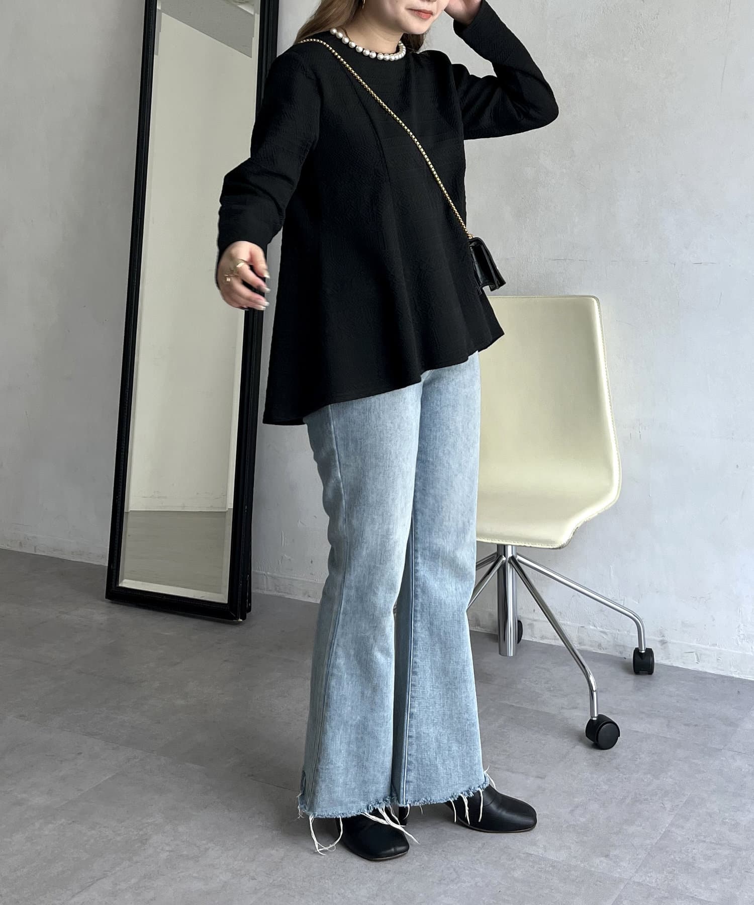 prose verse(プロズヴェール) 襟パール幾何柄ジャガードペプラムトップス