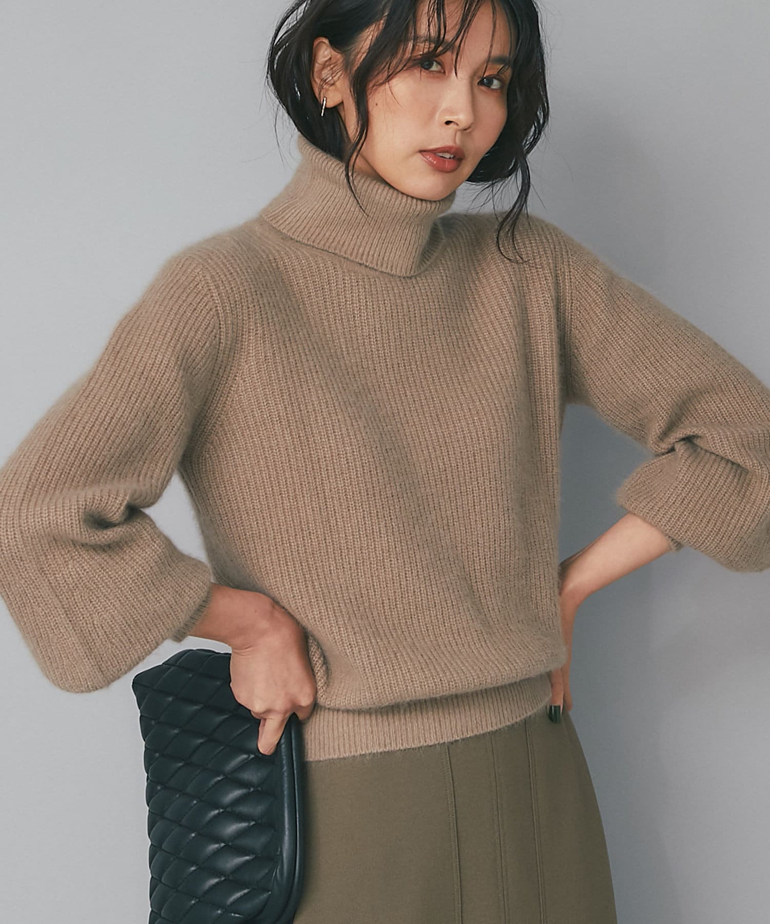 RIVE DROITE】ヘアリーヤーンクロップドタートルニット | OUTLET RIVE DROITE】ヘアリーヤーンクロップドタートルニット | OUTLET