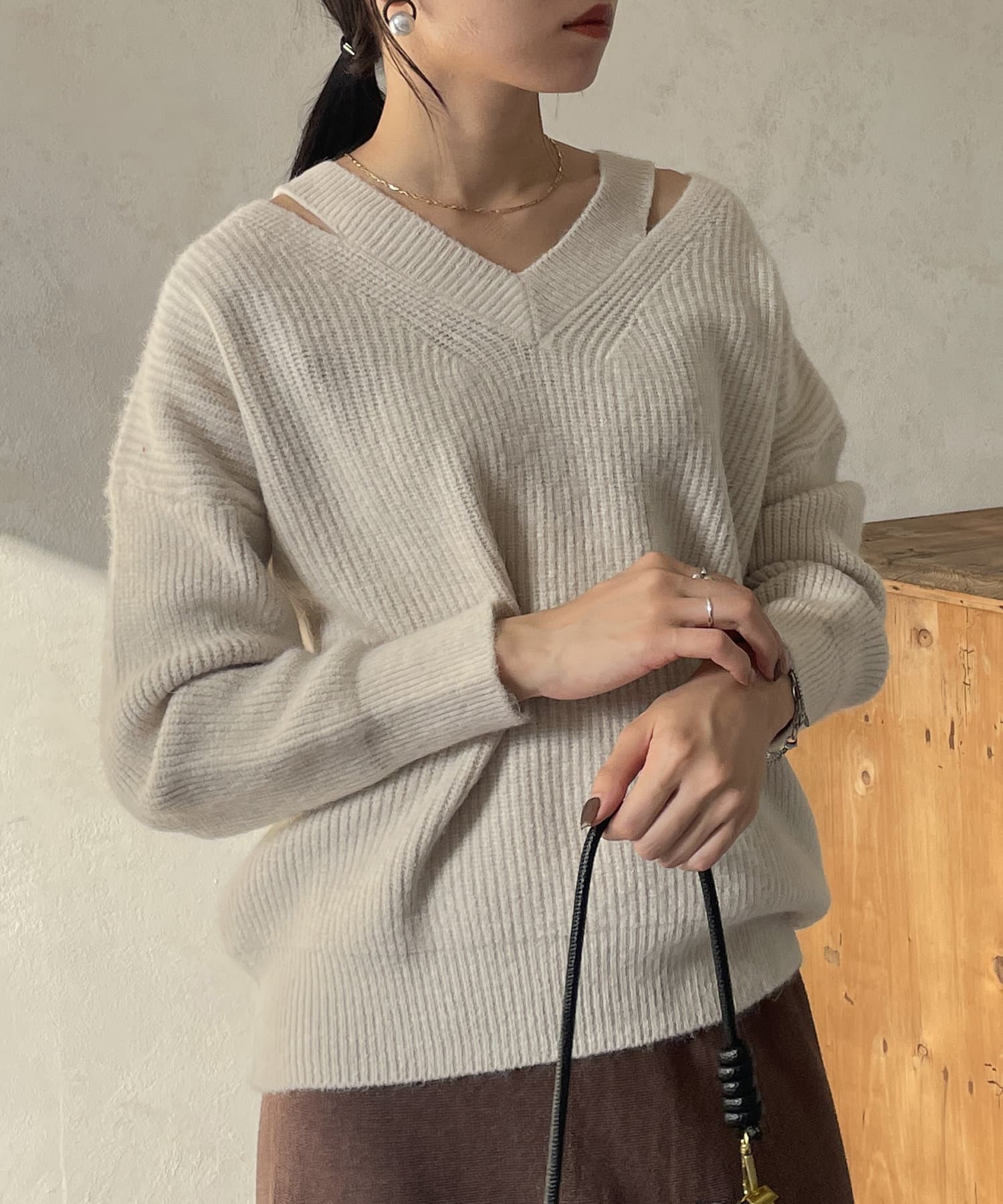 ネックスリットニット | Thevon.(ゼヴォン)レディース | PAL CLOSET