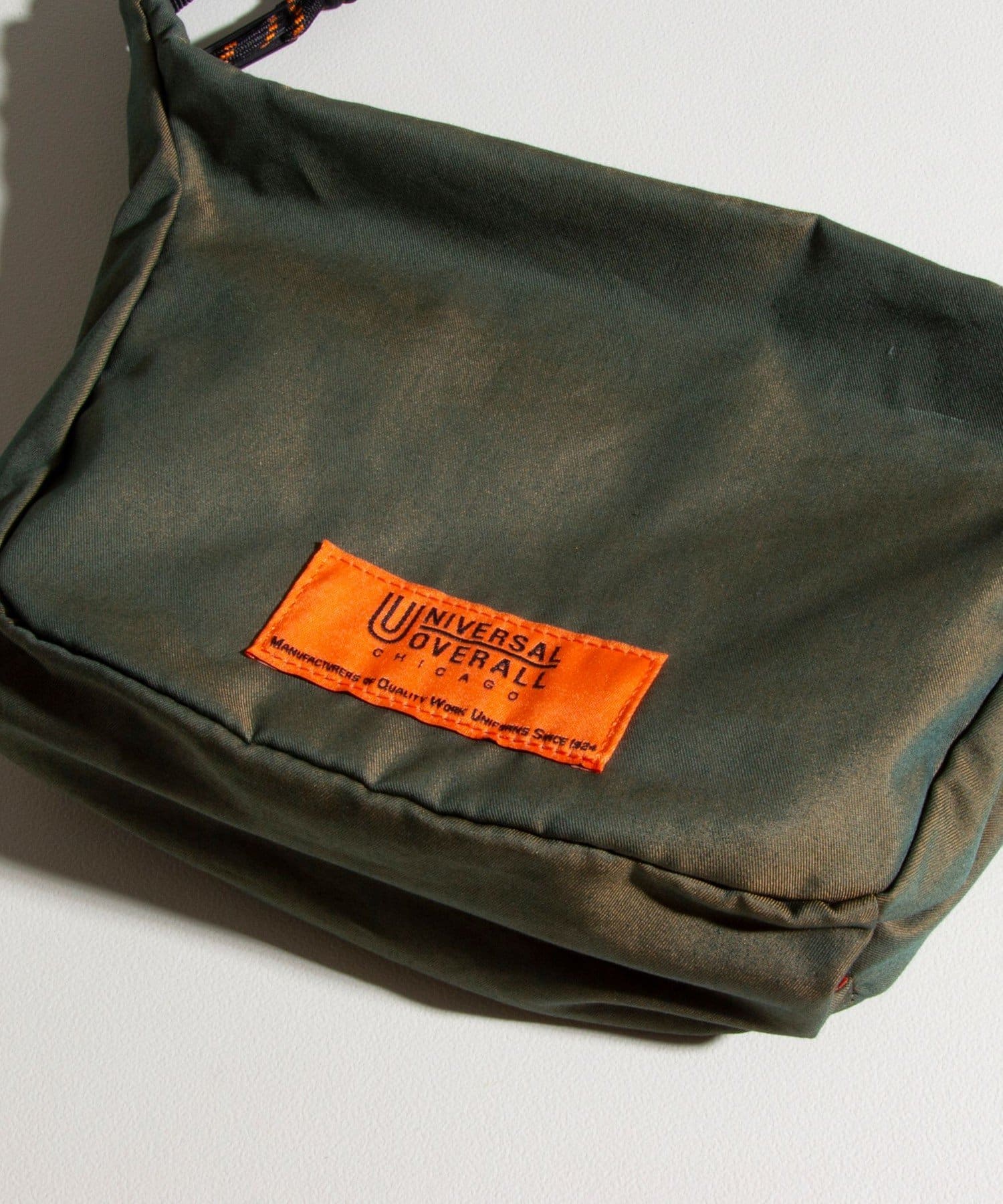 [美品] UNIVERSAL OVERALL ショルダーバック UNIVERSAL OVERALL ショルダーバッグ 「UNIVERSAL OVERALL