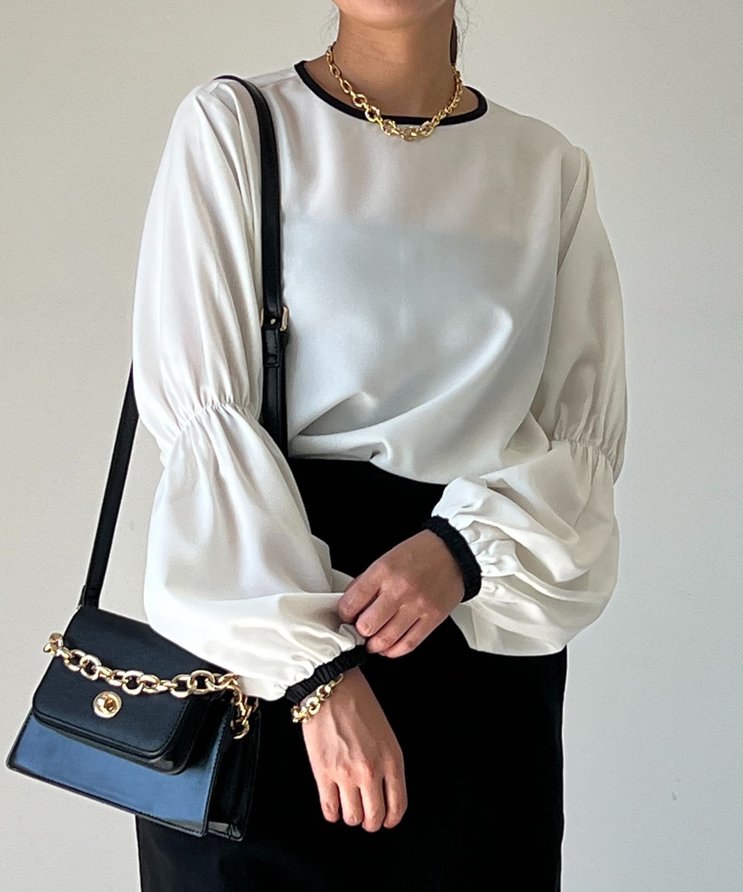 un dix cors(アンディコール) 配色袖ボリュームブラウス