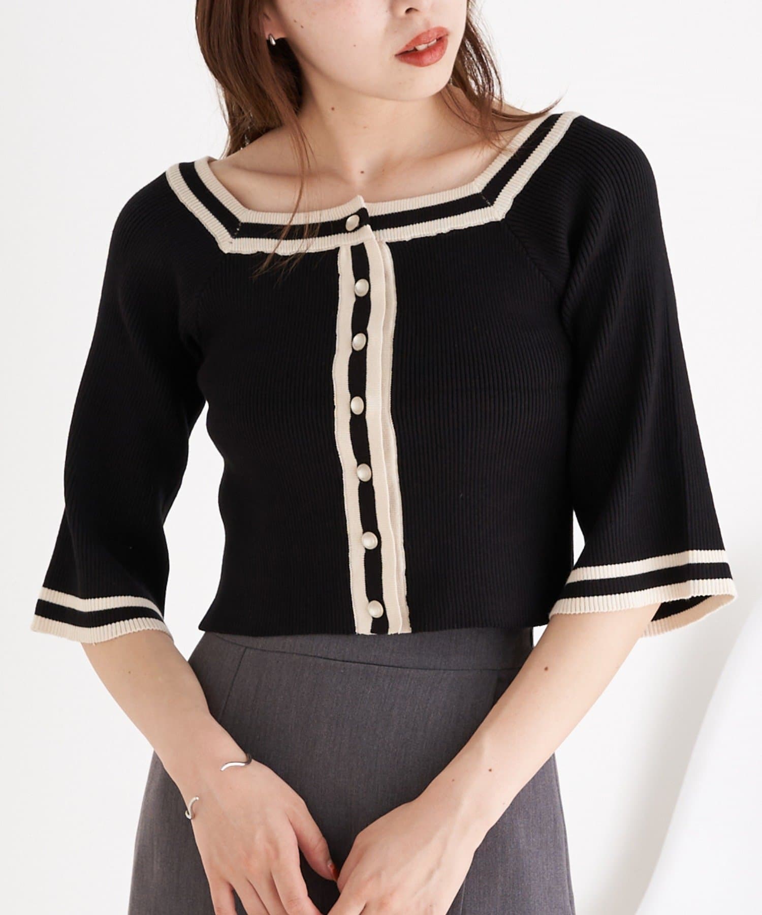 Chico】バイカラークロップドカーデプルオーバー | OUTLET