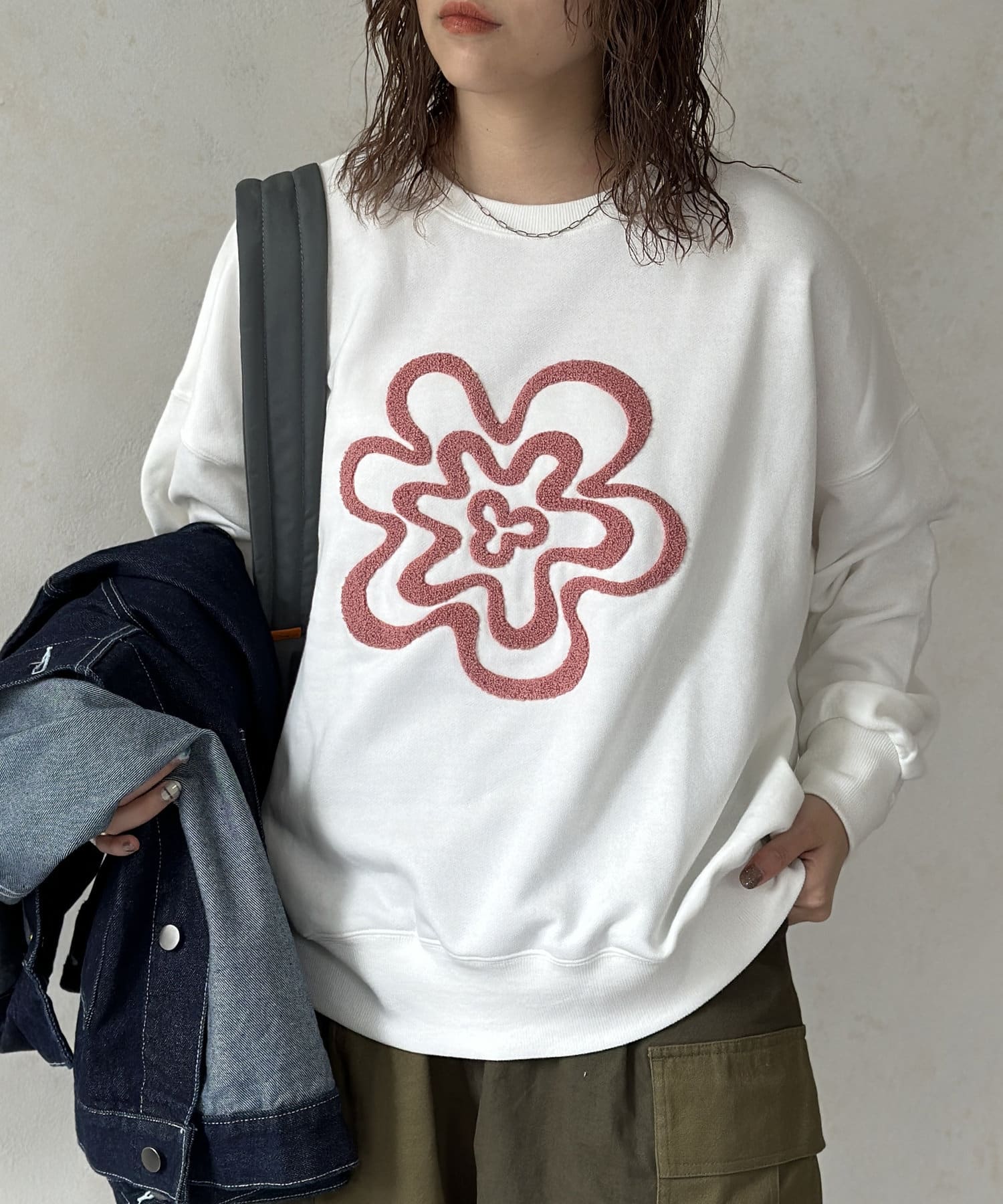 サガラ刺繍お花BIGスウェット | CPCM(シーピーシーエム)レディース