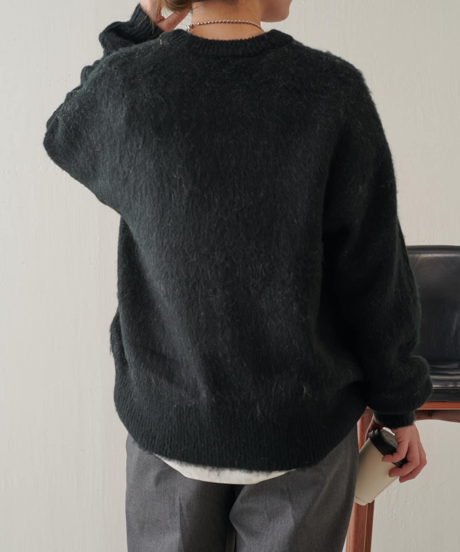 Jena　espace merveilleux(ジェナ　エスパスメルヴェイユ) ロゴジャガードシャギーニット