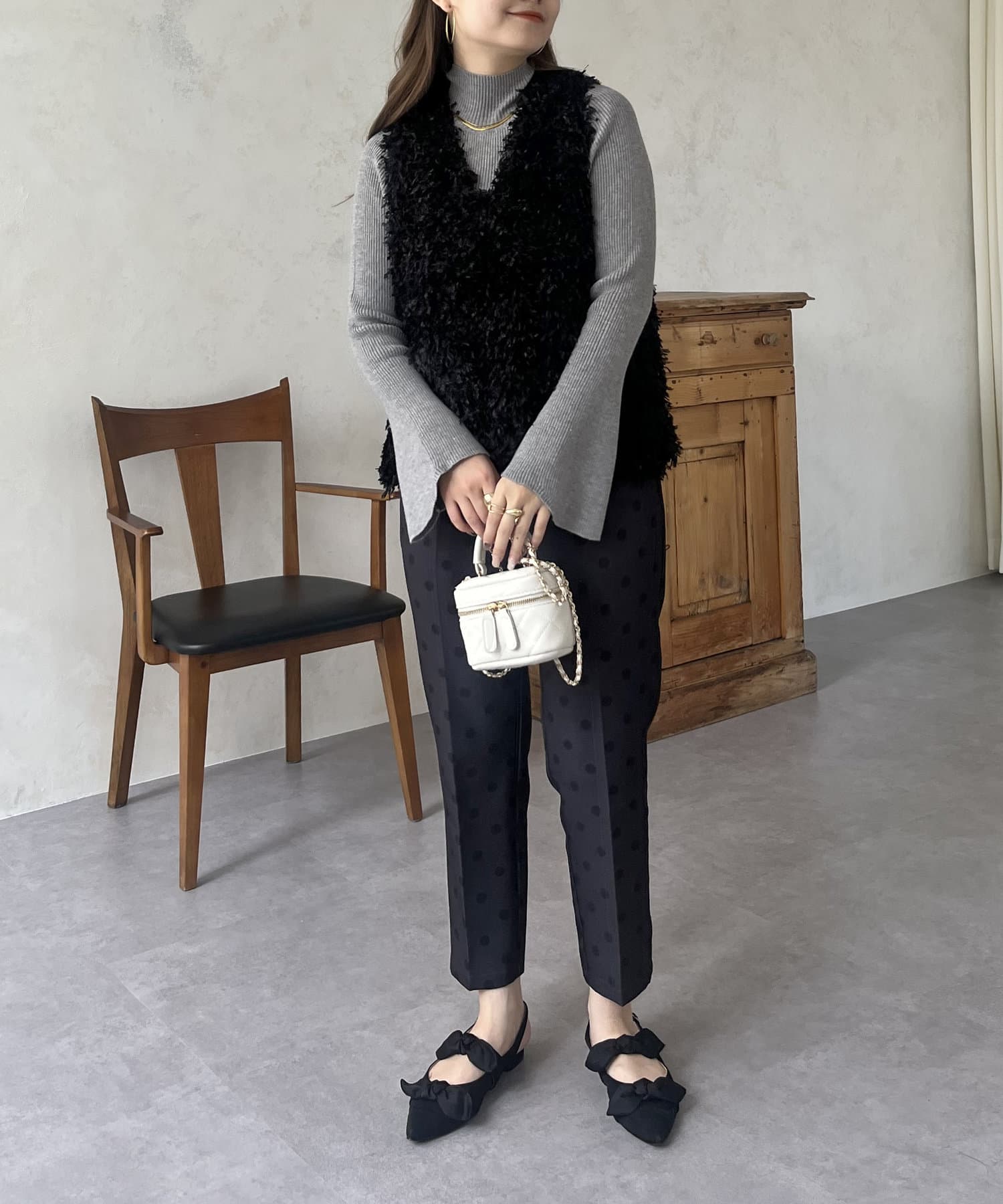 prose verse(プロズヴェール) Vネックふわふわフリンジベスト