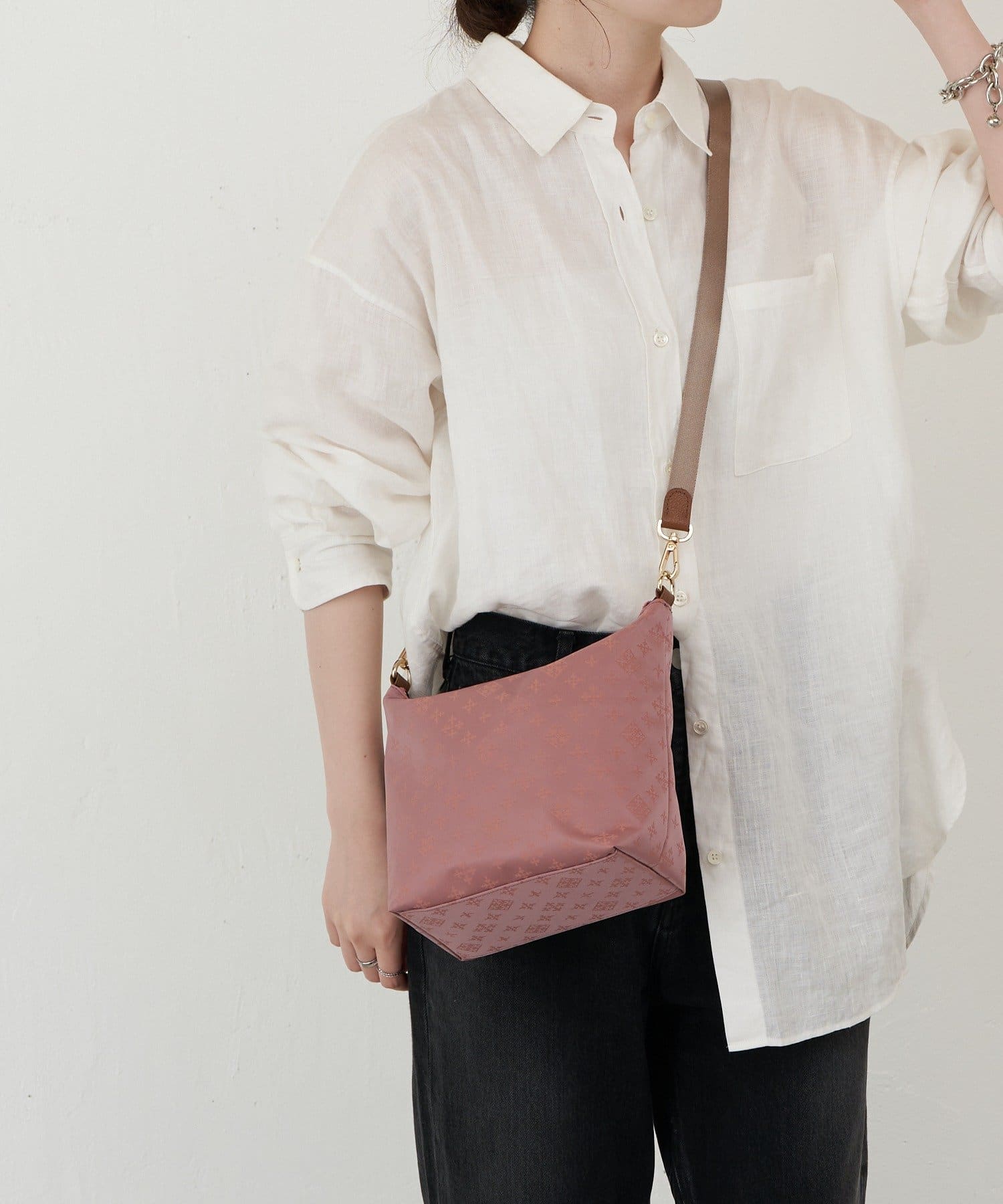 russet(ラシット) ［290g］【名品】モノグラムナイロンシンプルショルダーバッグ
