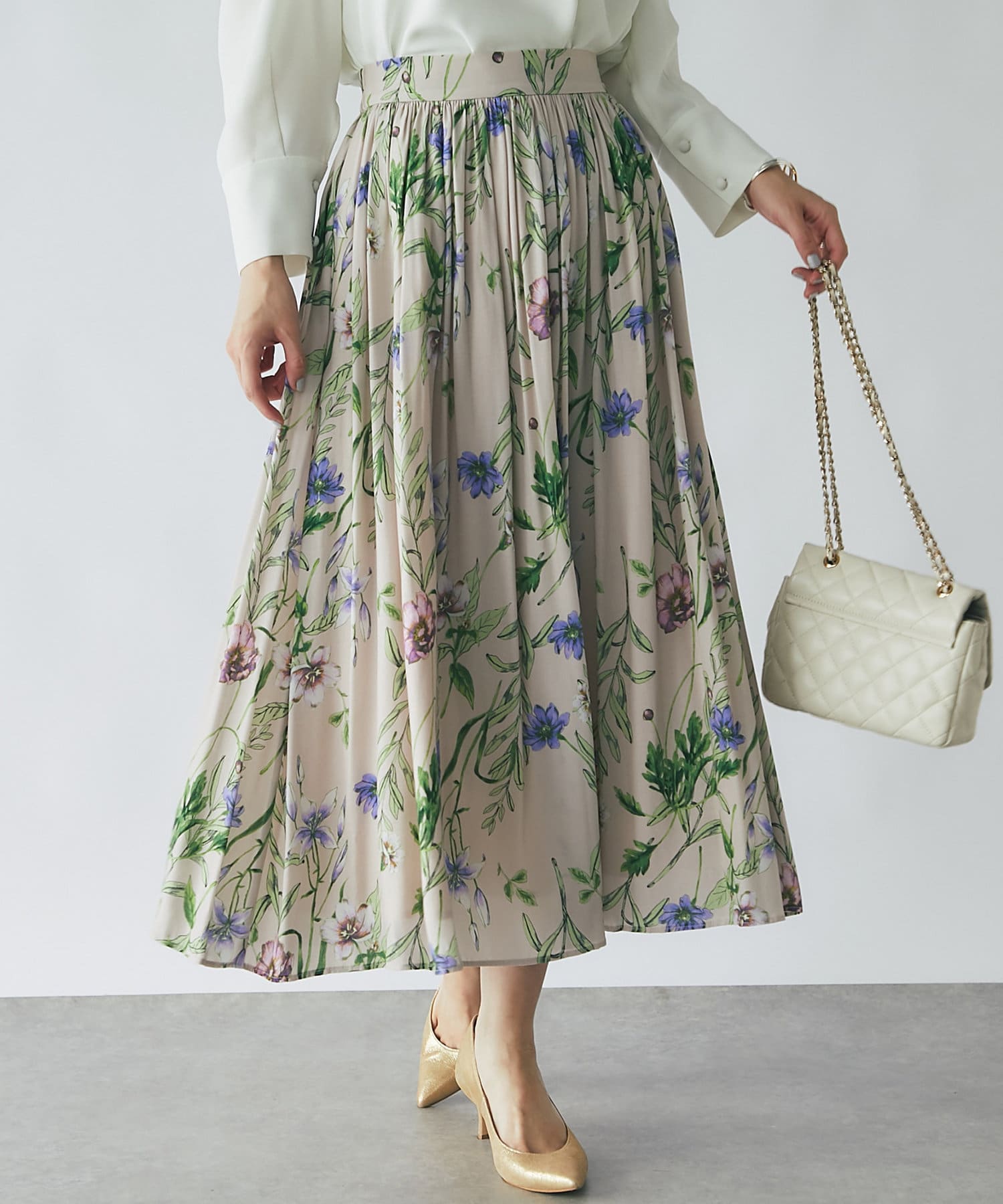 美品♡ La boutique BonBonの花柄プリントギャザースカート柔らかく落ち感のある素材