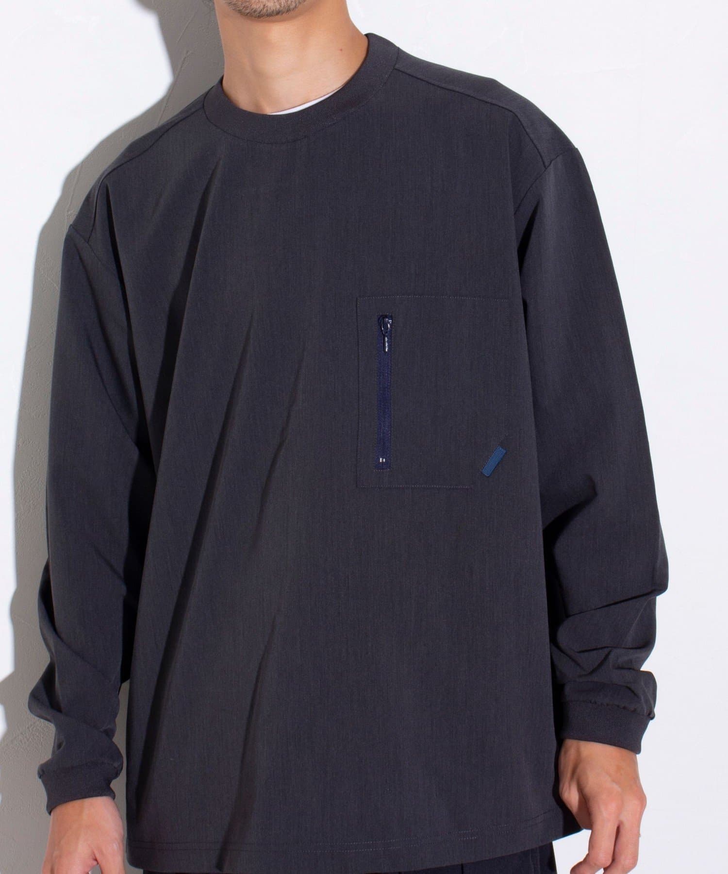 FREDY & GLOSTER(フレディ アンド グロスター) 【GLOSTER】ウールライク布帛 長袖Tシャツ 胸ジップポケット