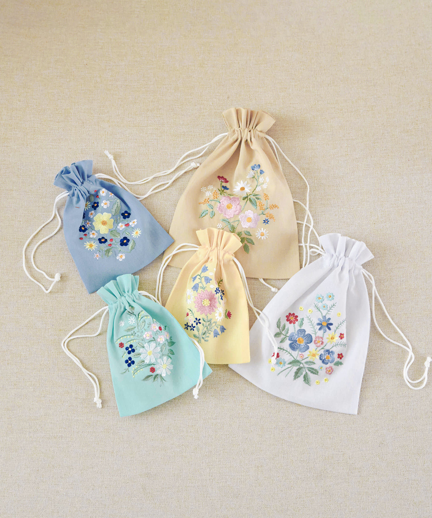 Salut 花柄刺繍 キャミソール 水色 Salut 花柄刺繍 キャミソール 水色