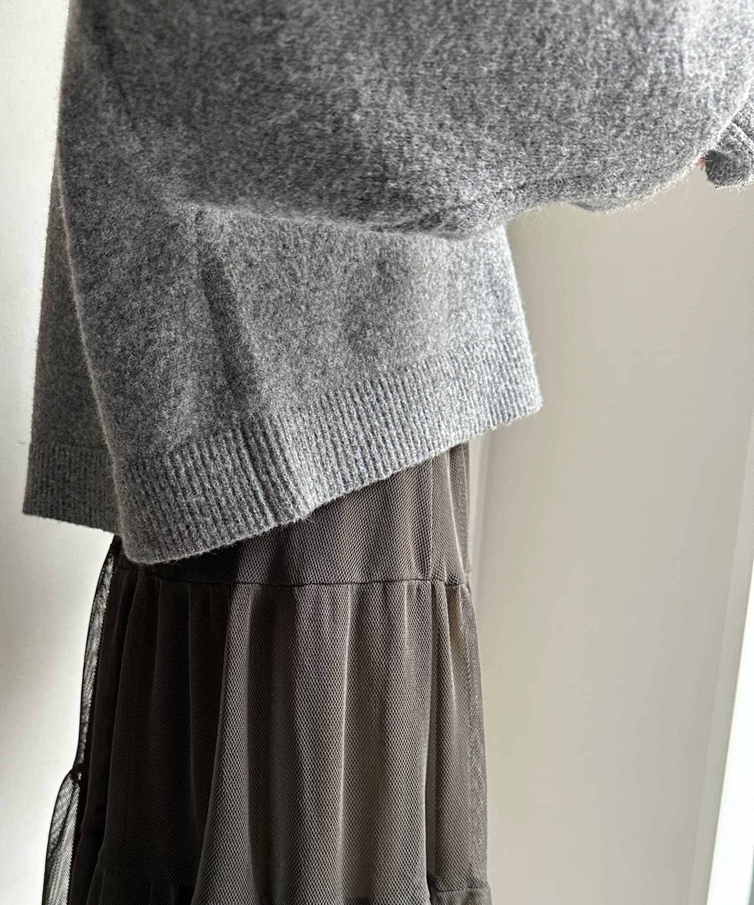 DOUDOU(ドゥドゥ) 【WEB限定】バナナスリーブVネックショートニット