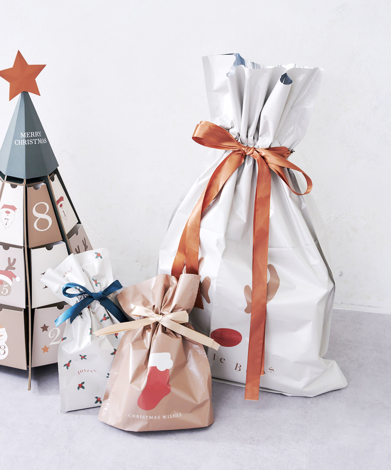 クリスマス】WEB限定プレゼント袋セット | 3COINS(スリーコインズ