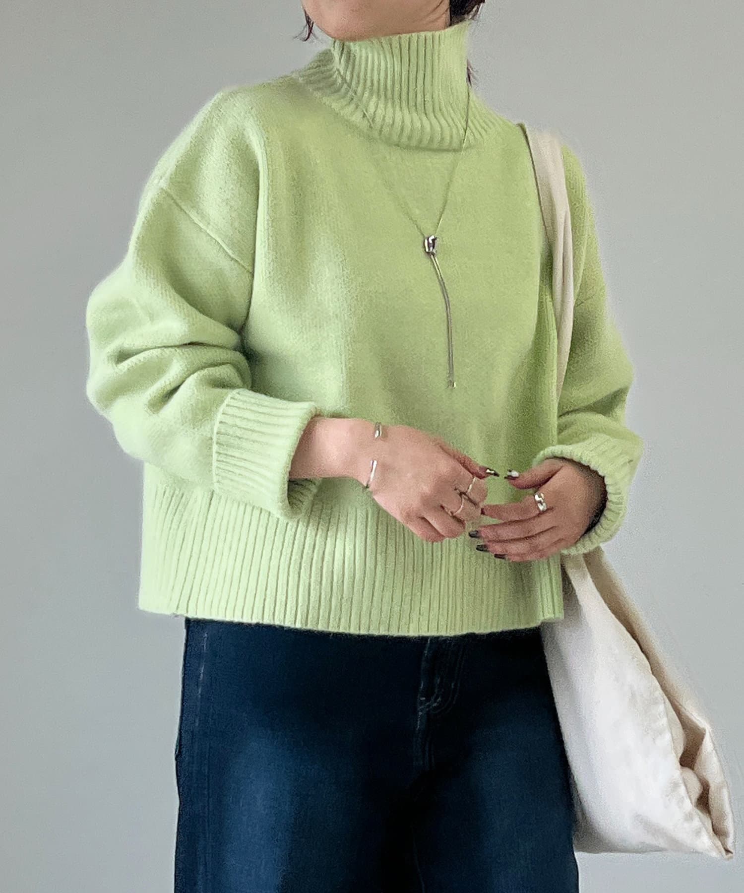 un dix cors(アンディコール) 後ろスリットタートルニット