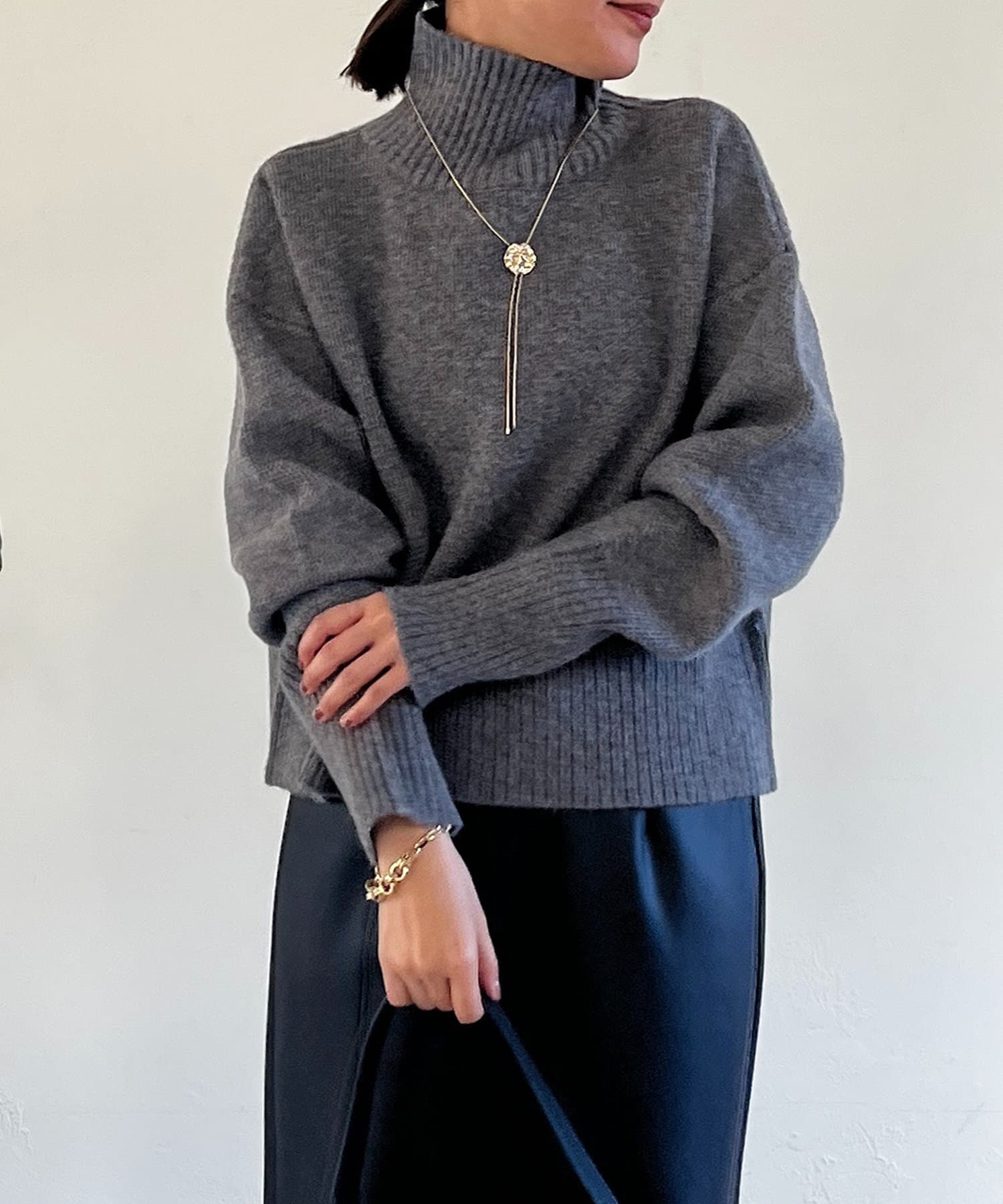 un dix cors(アンディコール) 後ろスリットタートルニット