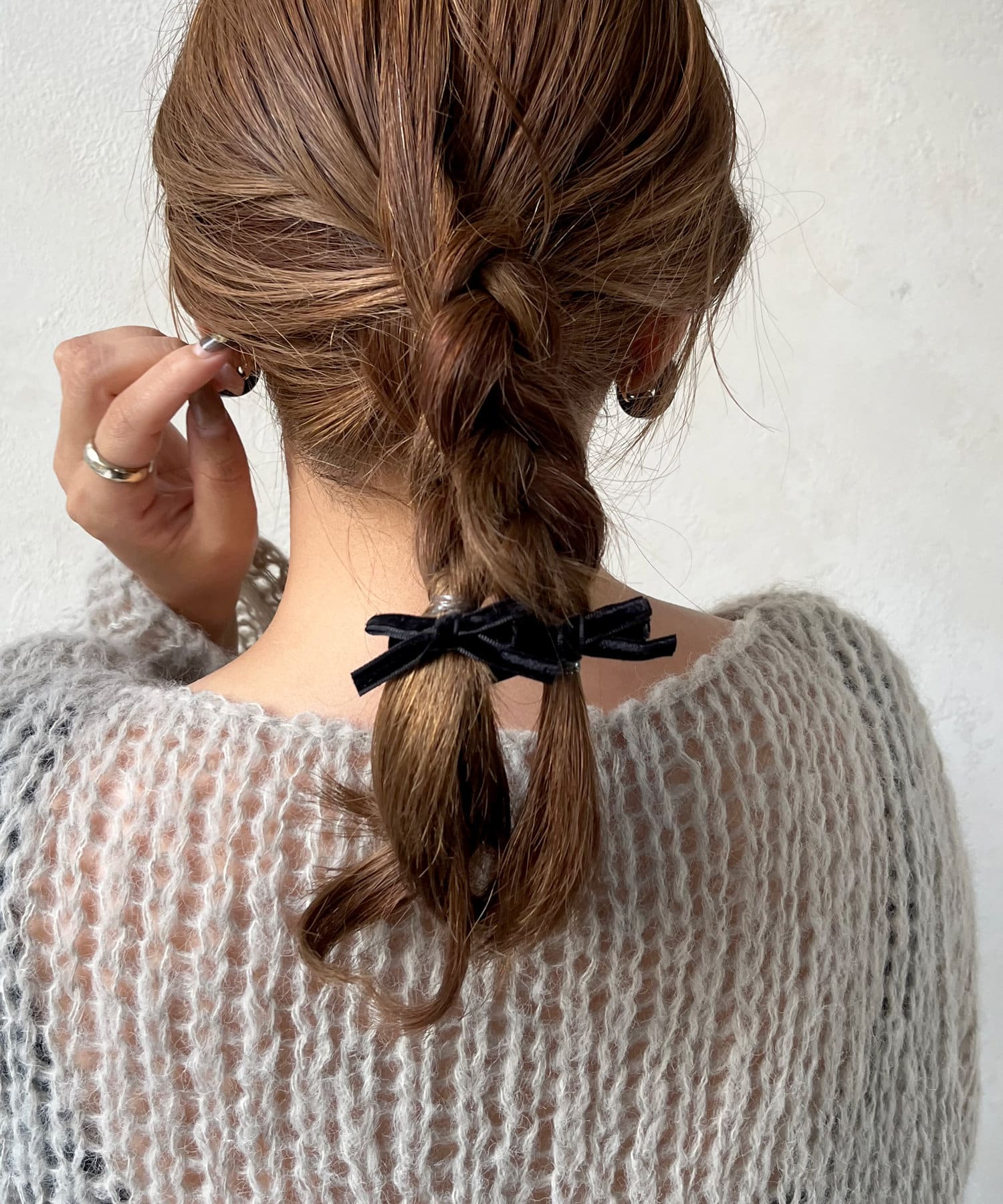 boohoo☆グリッターツイストリボンベアドレス 人気の為再入荷】ベロアリボンヘアクリップSET(2P) | Lattice