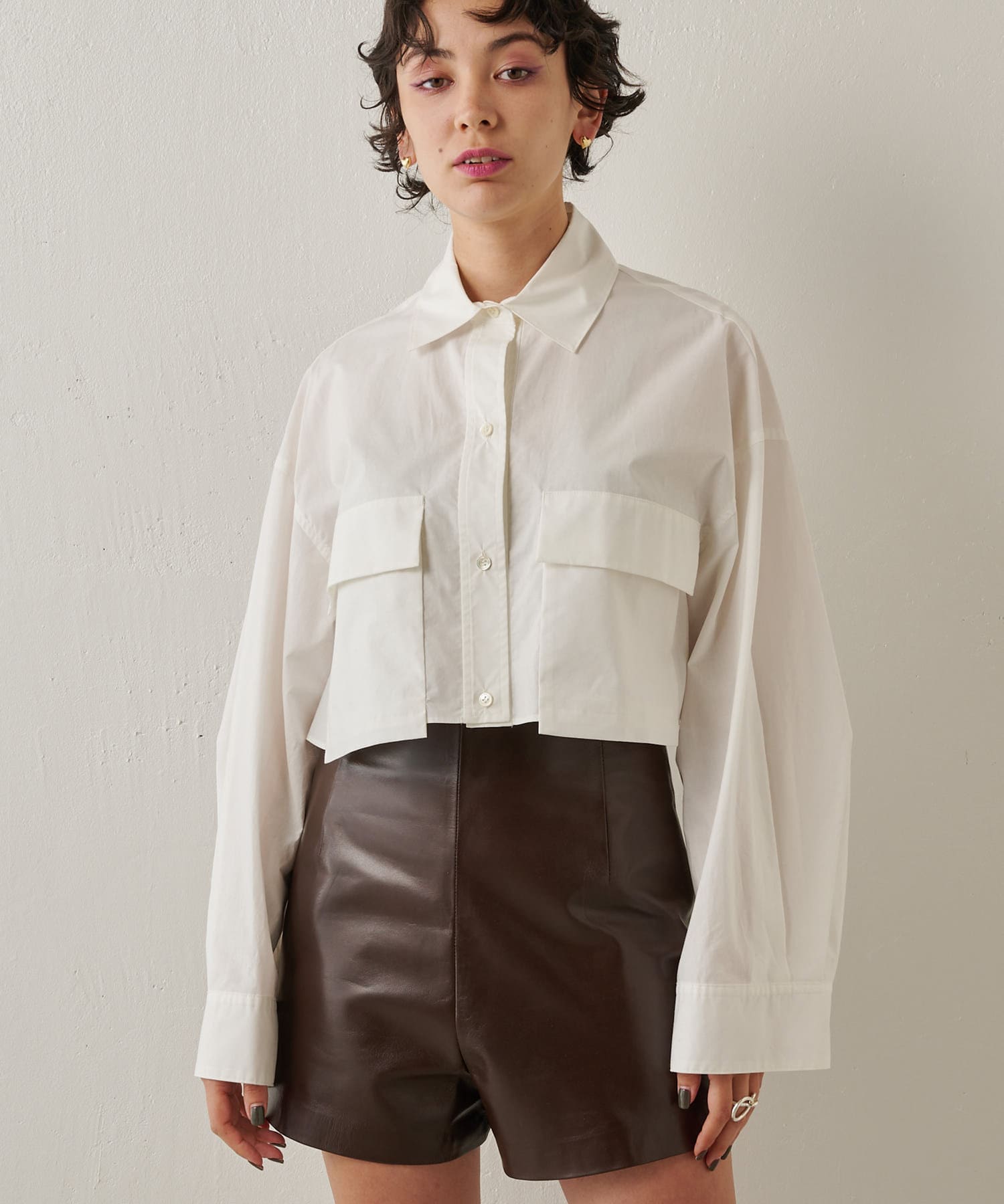 【関税込み】OVER OVER ホワイト ボクシー クロップド Tシャツ BOXY CROPPED TEE/ボクシークロップドTシャツ｜WOMEN｜250GST90