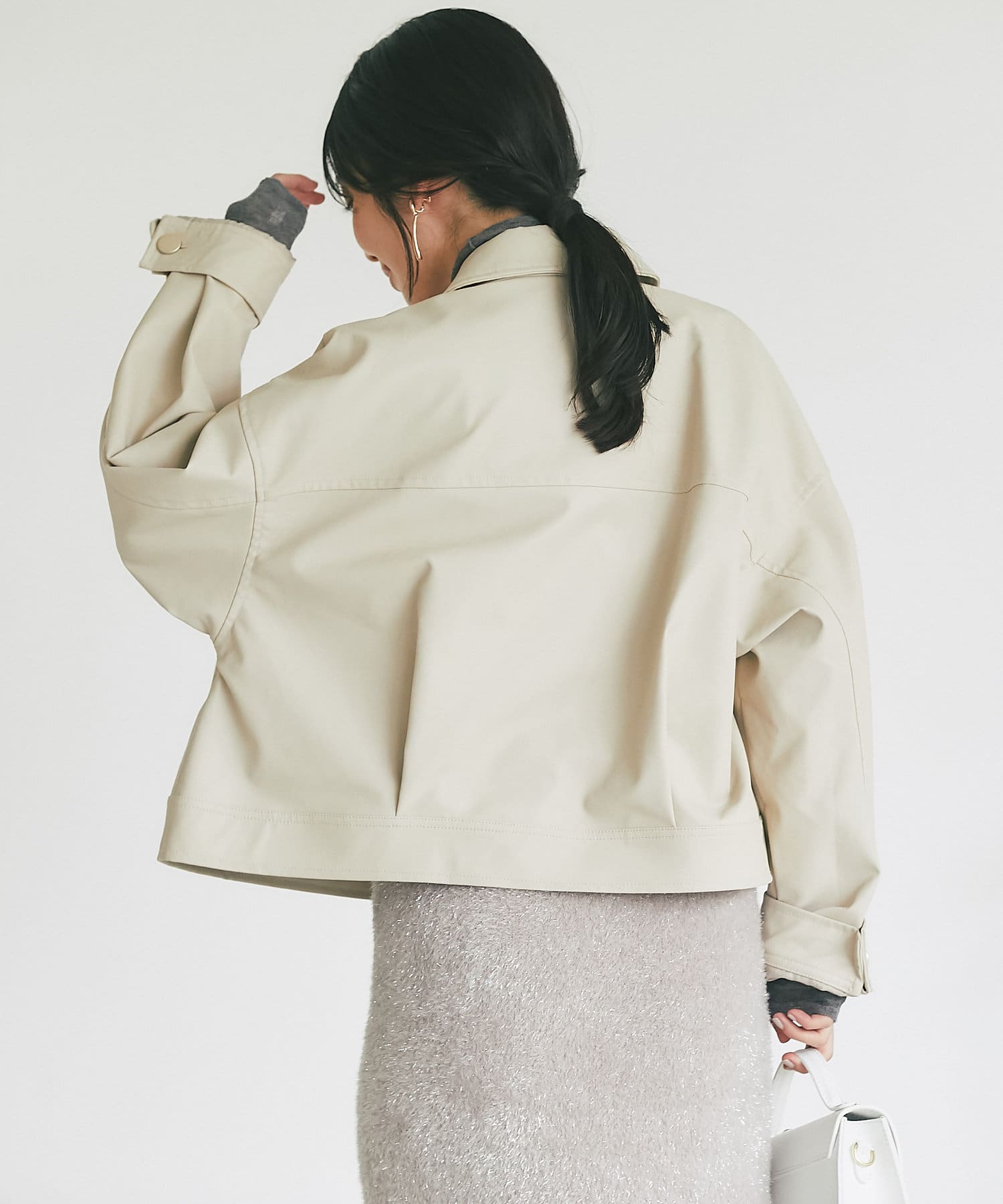 ロングシーズン活躍・羽織りやすい】クロップドエコレザー