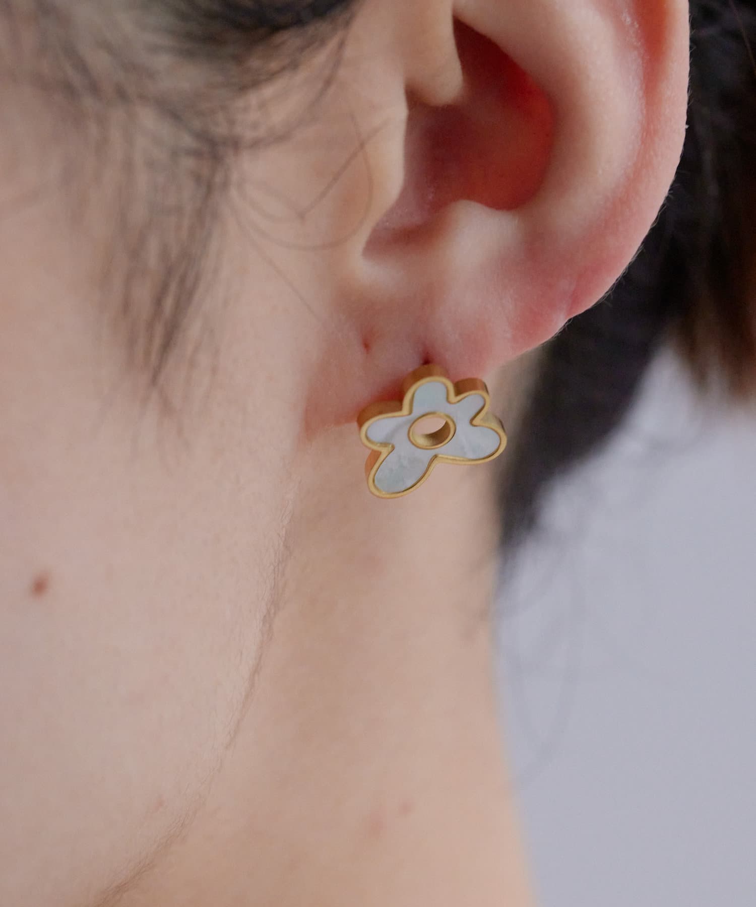 ear PAPILLONNER(イア パピヨネ) 【Socali jewelry（ソカリジュエリー）】オーバルフラワーピアス