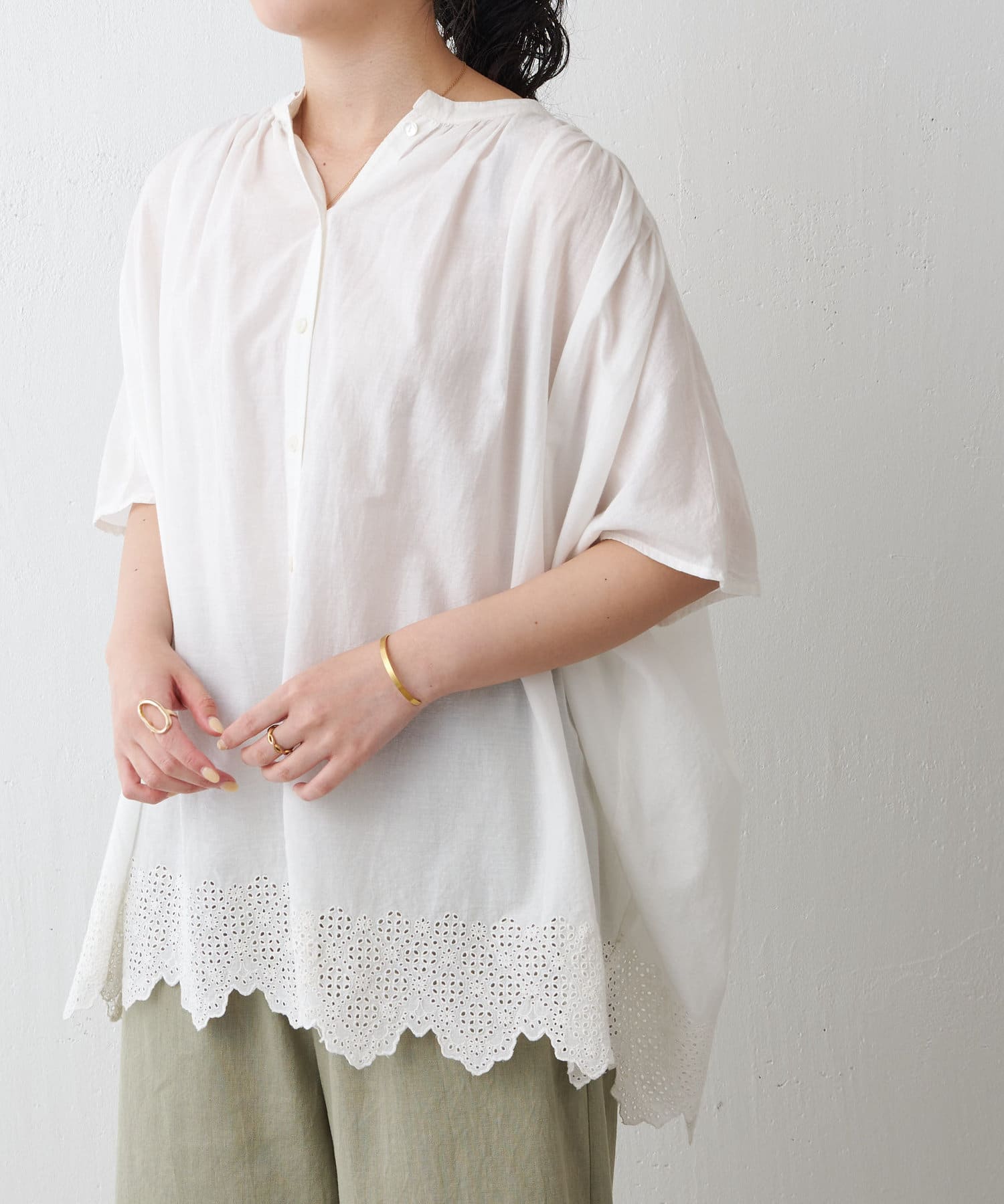 BEARDSLEY(ビアズリー) 裾刺繍フレンチシャツ