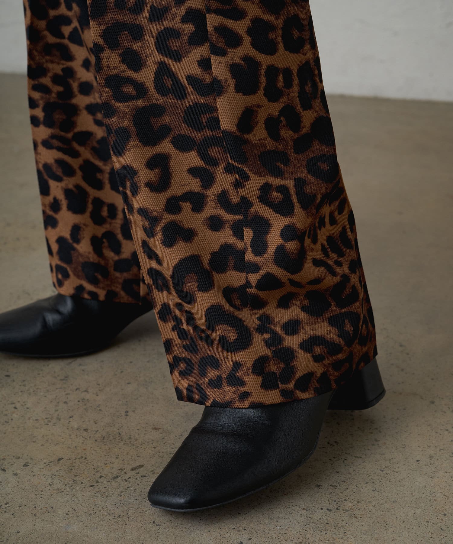 OUTLET(アウトレット) 【Loungedress】ツイルレオパードパンツ