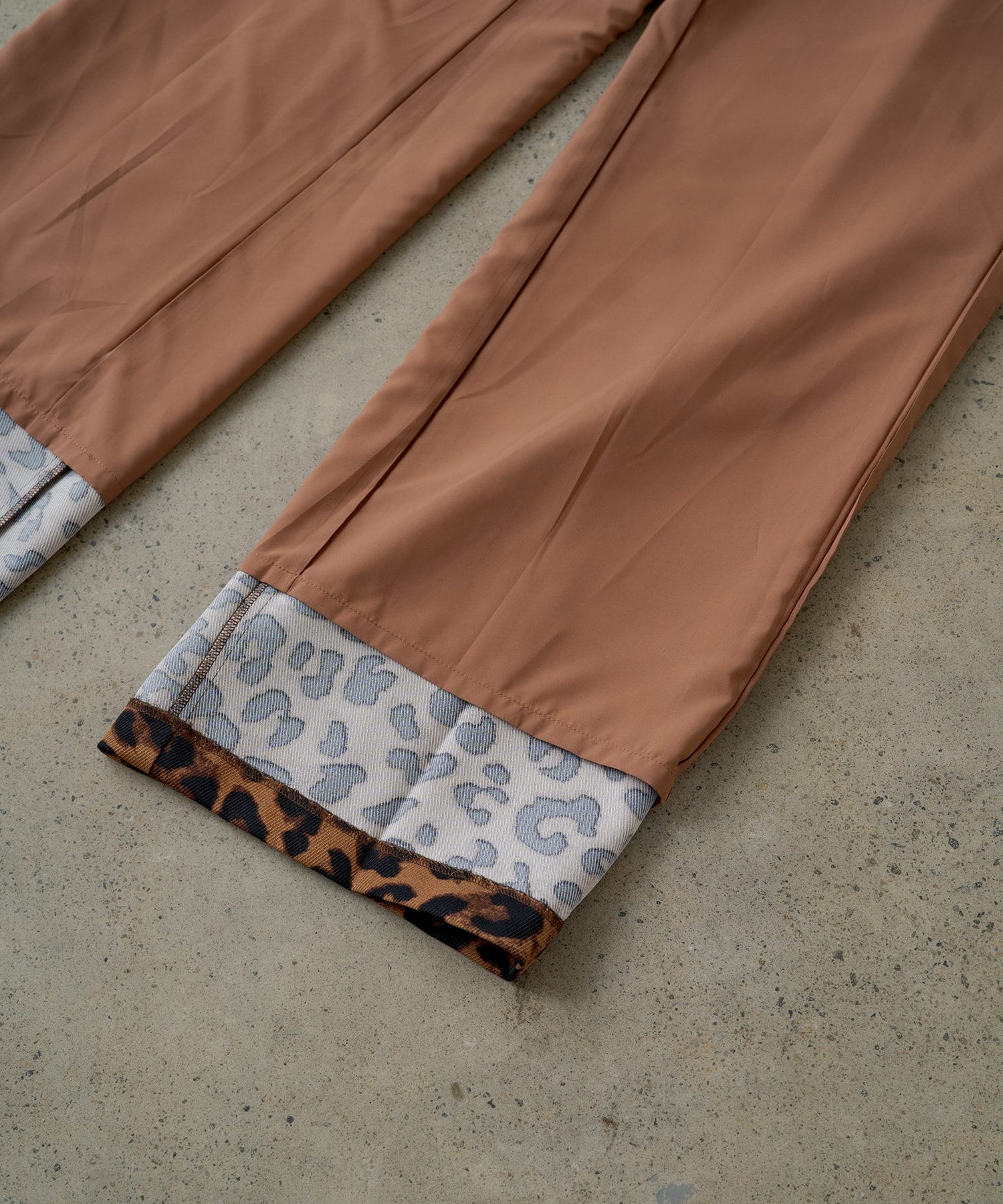 OUTLET(アウトレット) 【Loungedress】ツイルレオパードパンツ