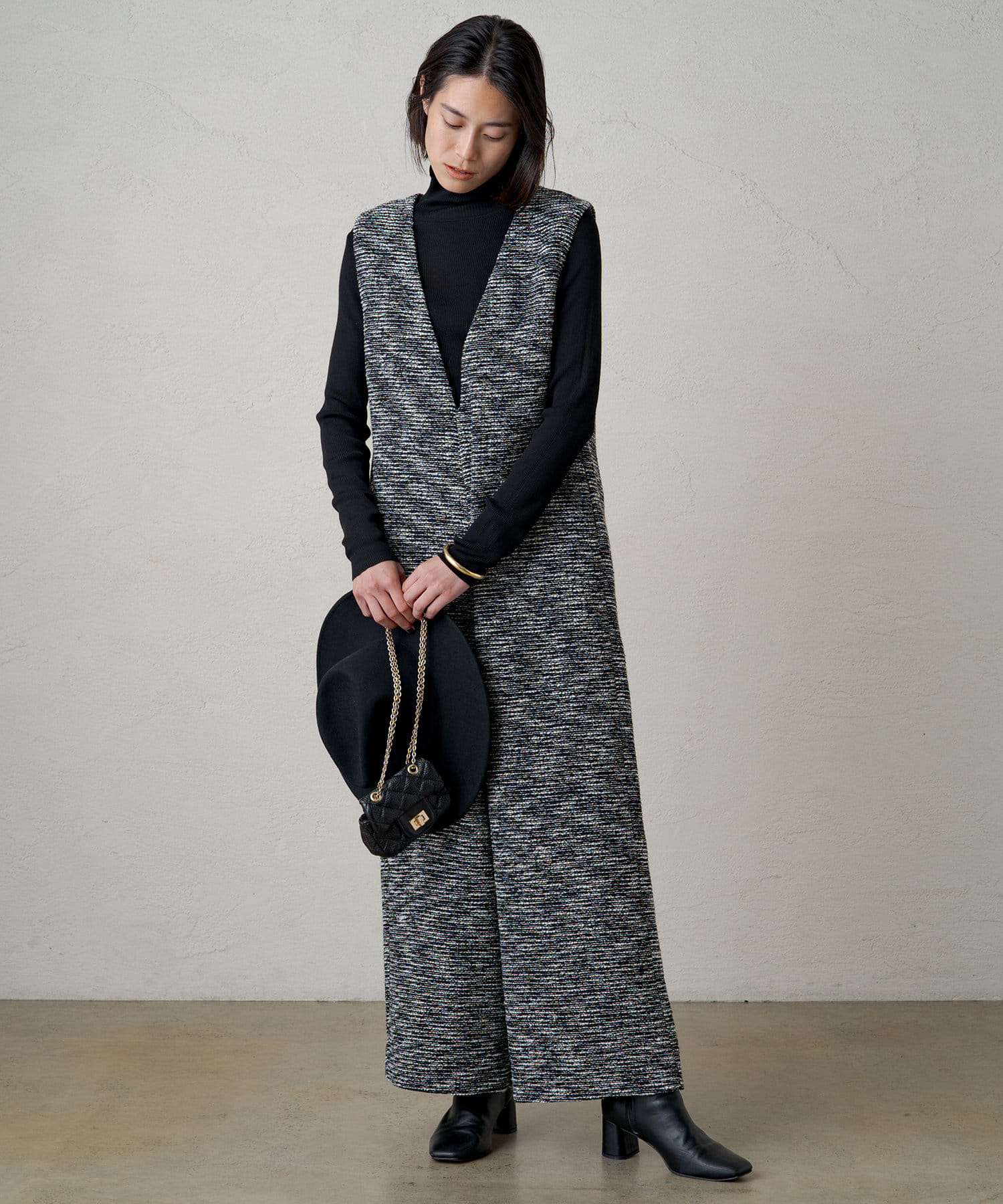 タイムセールLoungedress オフショルオールインワン　美品 オフショルオールインワン（つなぎ/オールインワン