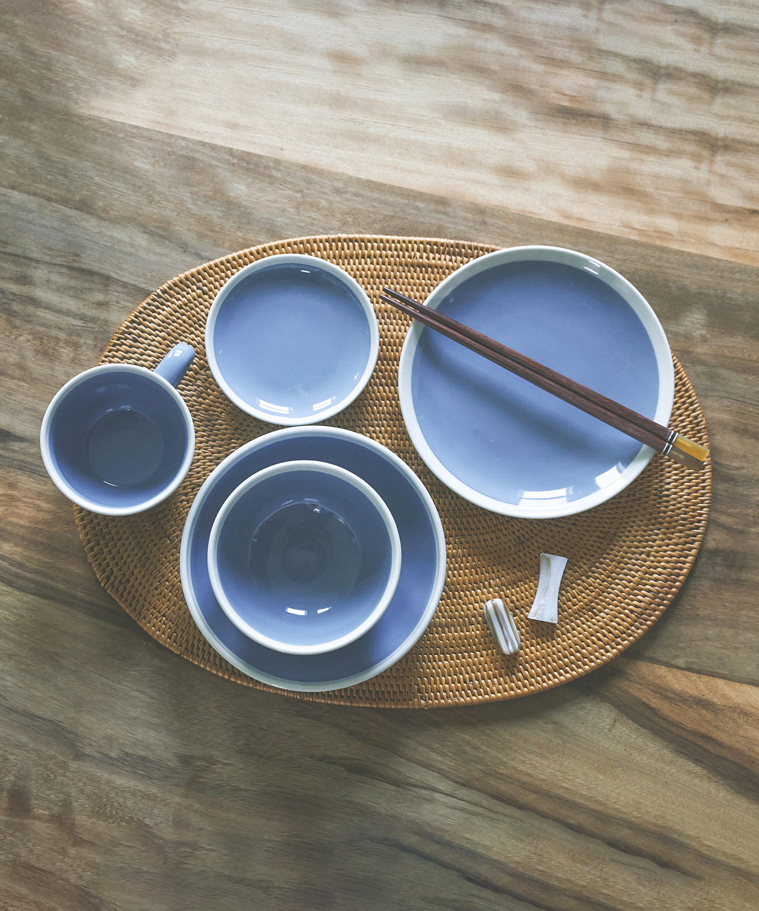 ベトナム バッチャン焼き 茶器セット 青に赤い菊の花 | Ethnic