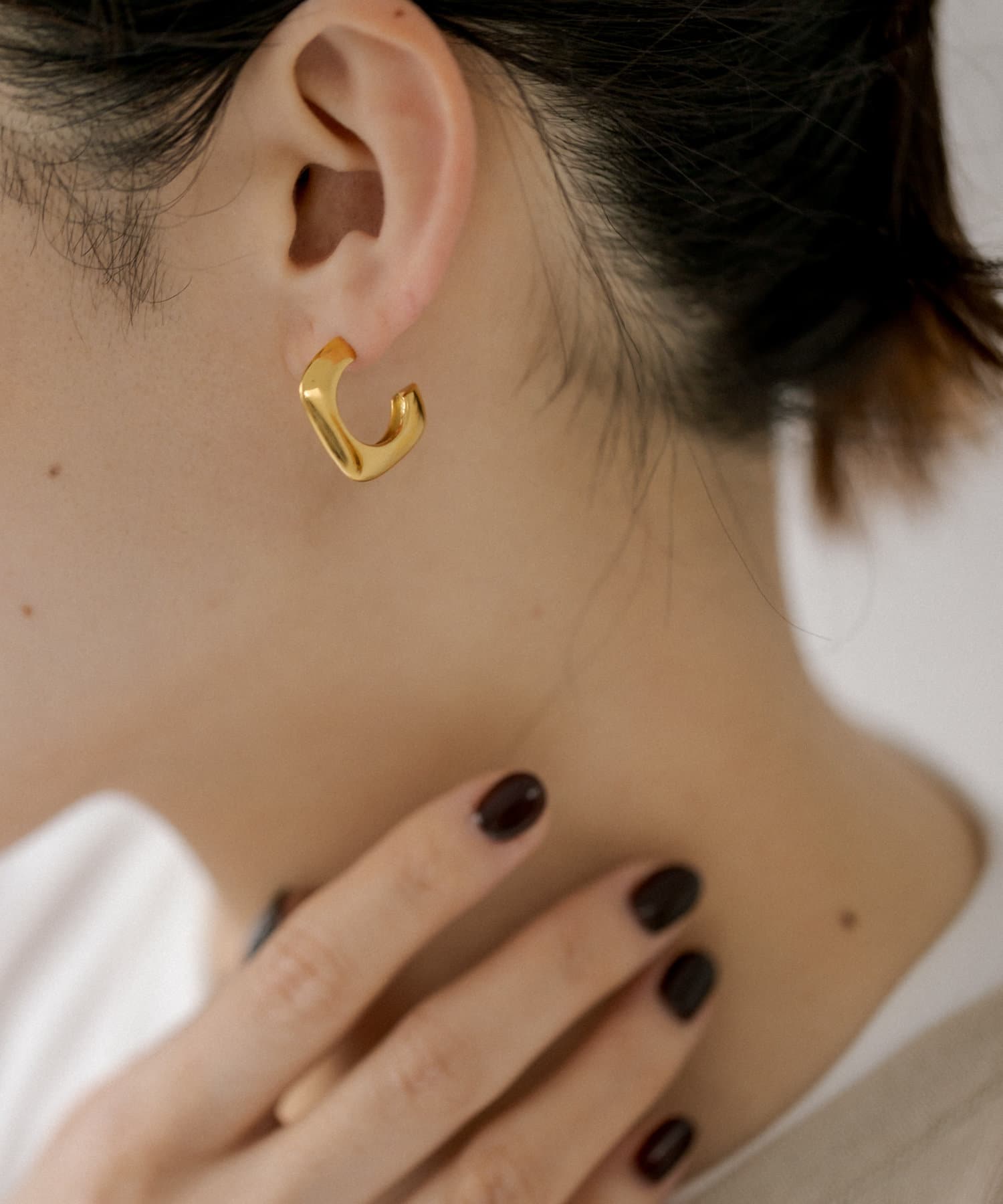 ear PAPILLONNER(イア パピヨネ) 《金属アレルギー対応/ステンレス》なめらか角フープピアス