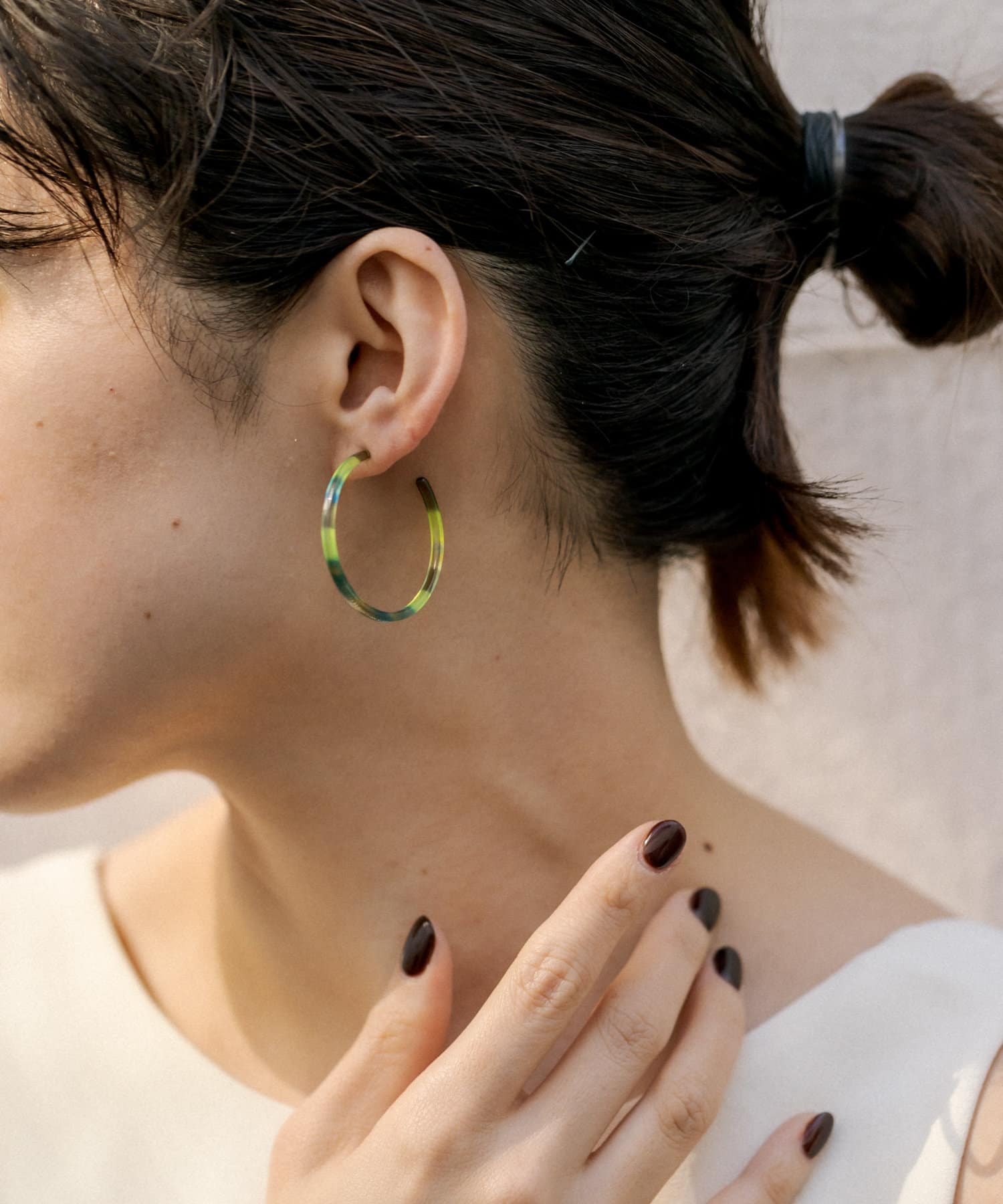 ear PAPILLONNER(イア パピヨネ) 《チタンポスト》グラデーション/アクセントネオンフープピアス