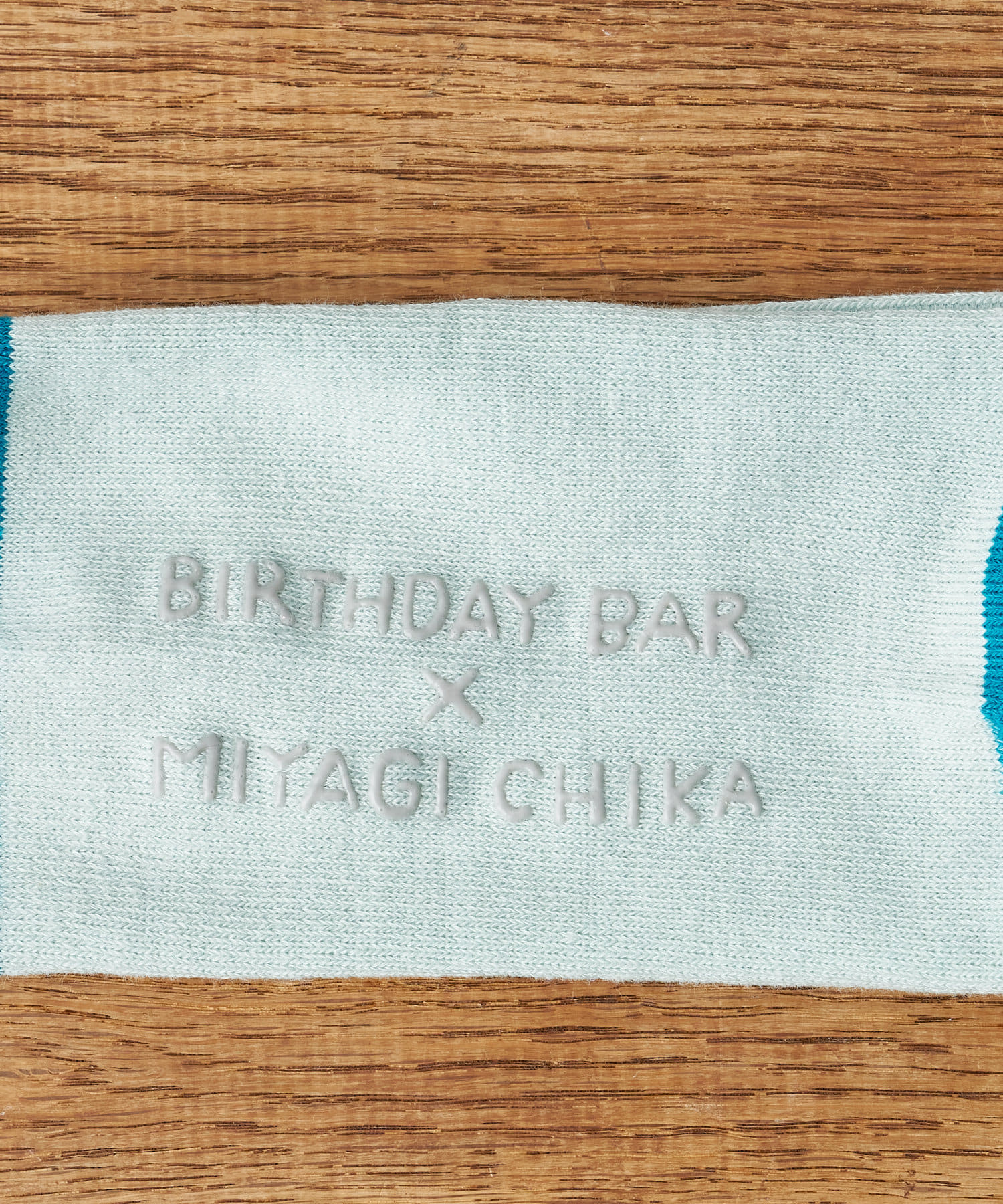 BIRTHDAY BAR(バースデイバー) 【みやぎちか×BIRTHDAY BAR】刺繍バイカラーソックス