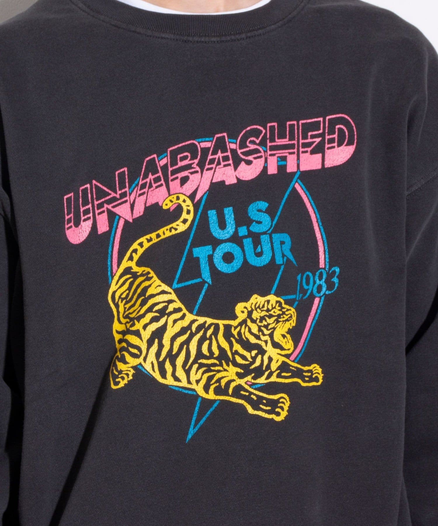 FREDY & GLOSTER(フレディ アンド グロスター) 【GLOSTER】ANIMAL ピグメント加工 クルーネック プリントスウェット