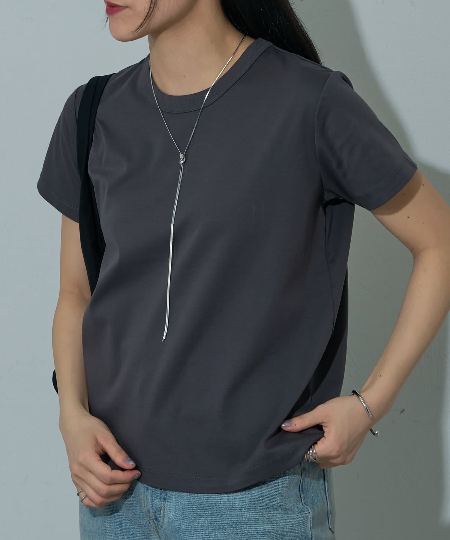 COLONY 2139(コロニー トゥーワンスリーナイン) スマート半袖コンパクトTシャツ