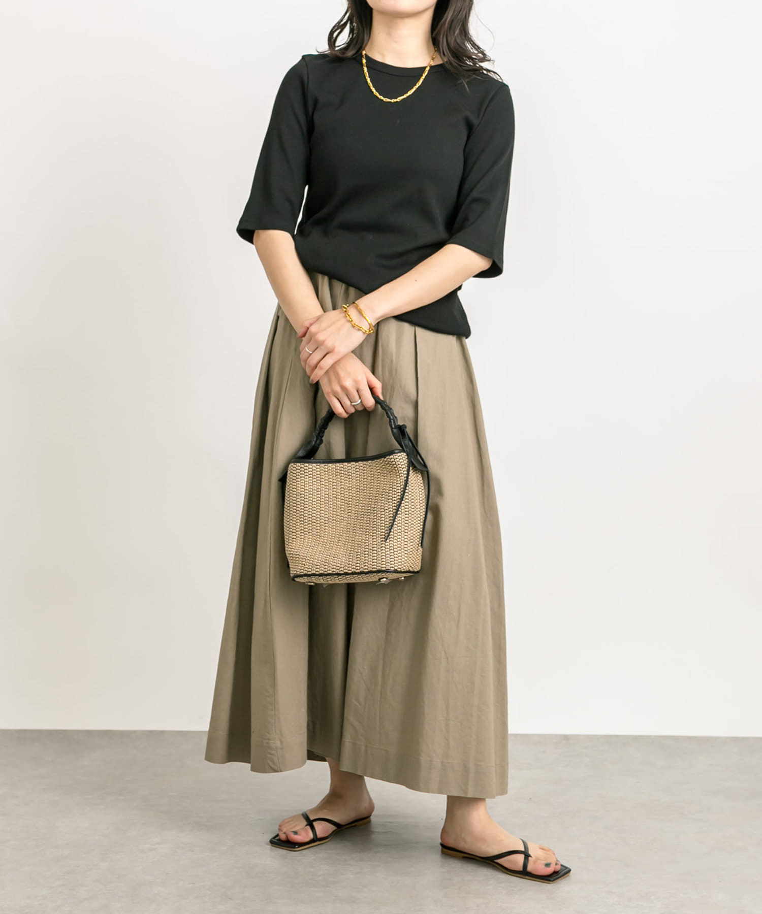 定価1.2万リネンギャザーパンツ 黒 ウエスト総ゴム共紐裏地付 38 最終値下 予約販売] ブラックリネンギャザーパンツ キュロット・ワイド