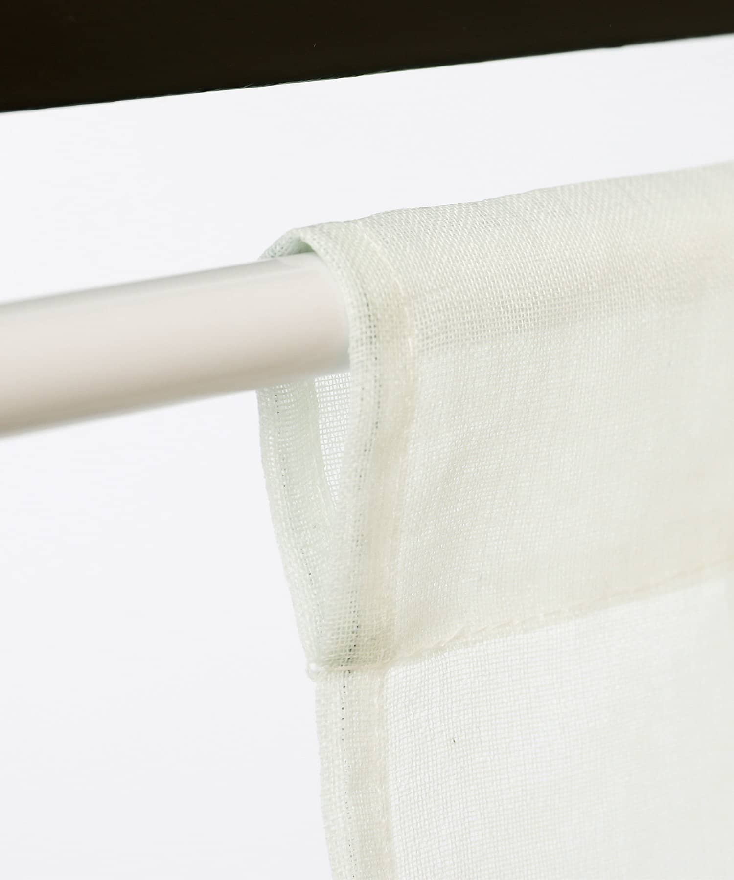 3COINS(スリーコインズ) 刺繍セパレートカーテンミモザ：43×150cm