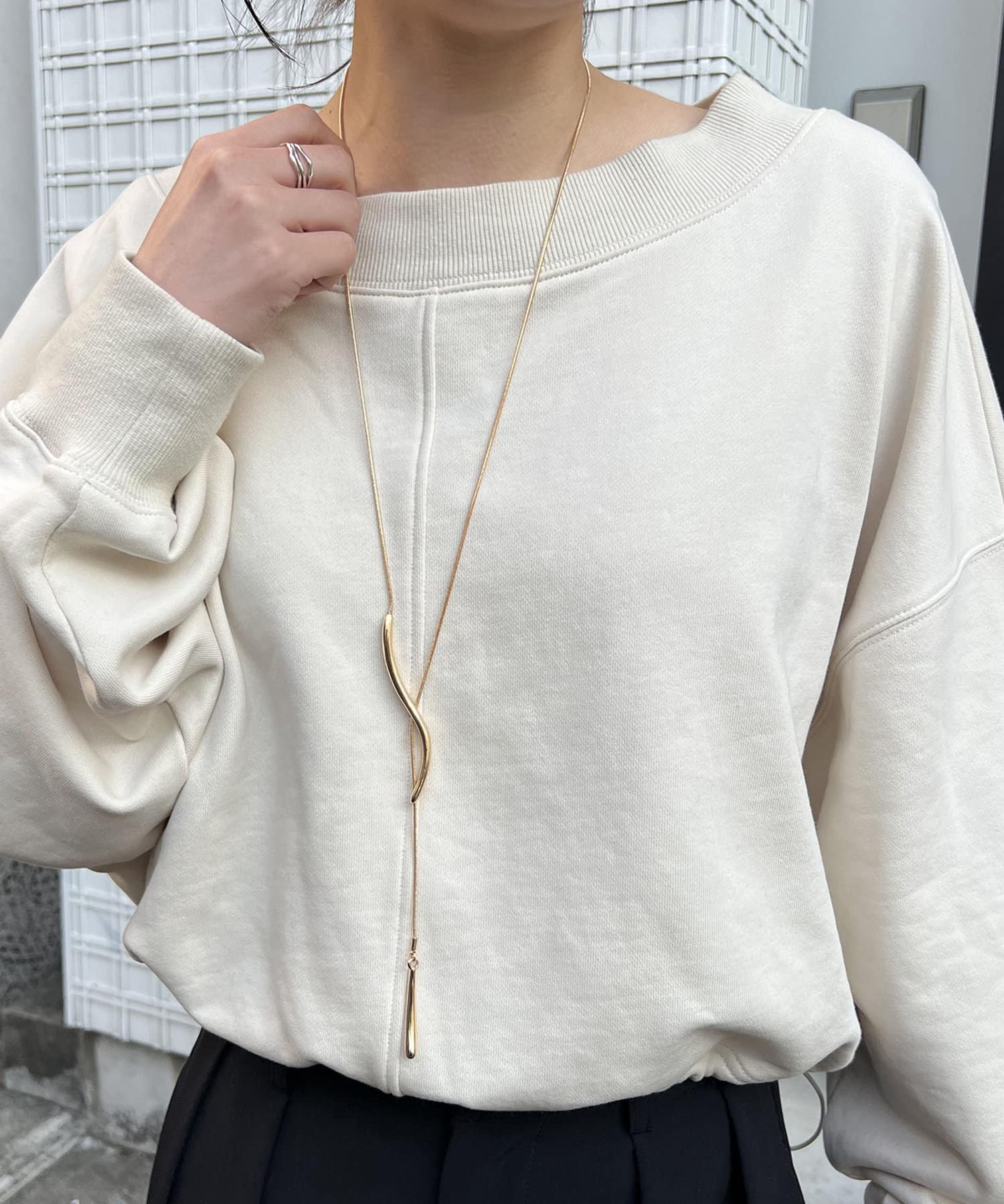 GOLDY/ゴールディ〉ウェーブラインロングネックレス GOLDY/ゴールディ〉ウェーブラインロングネックレス