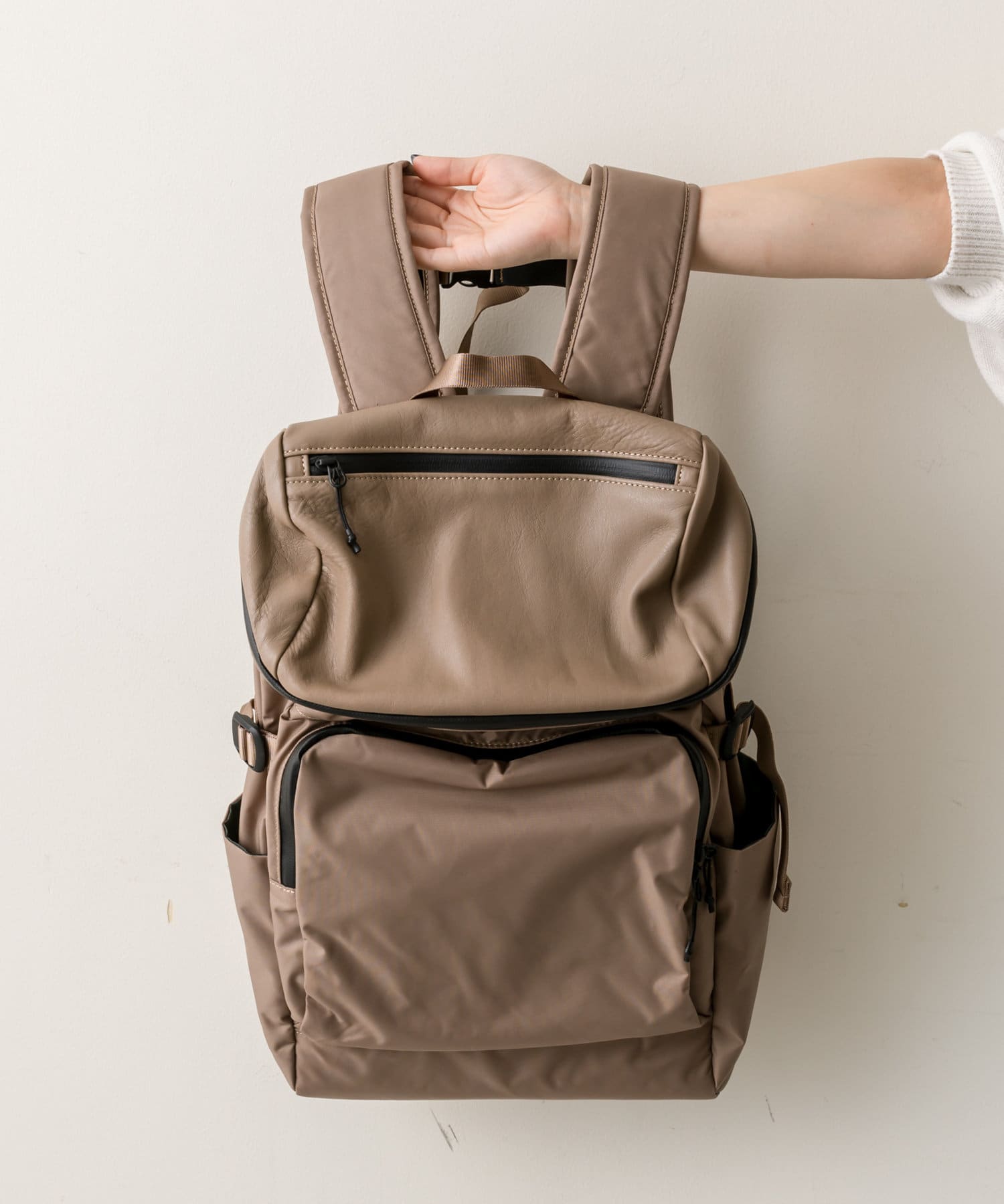 BURLAP OUTFITTER×ear】撥水レザーフラップジップリュック | ear