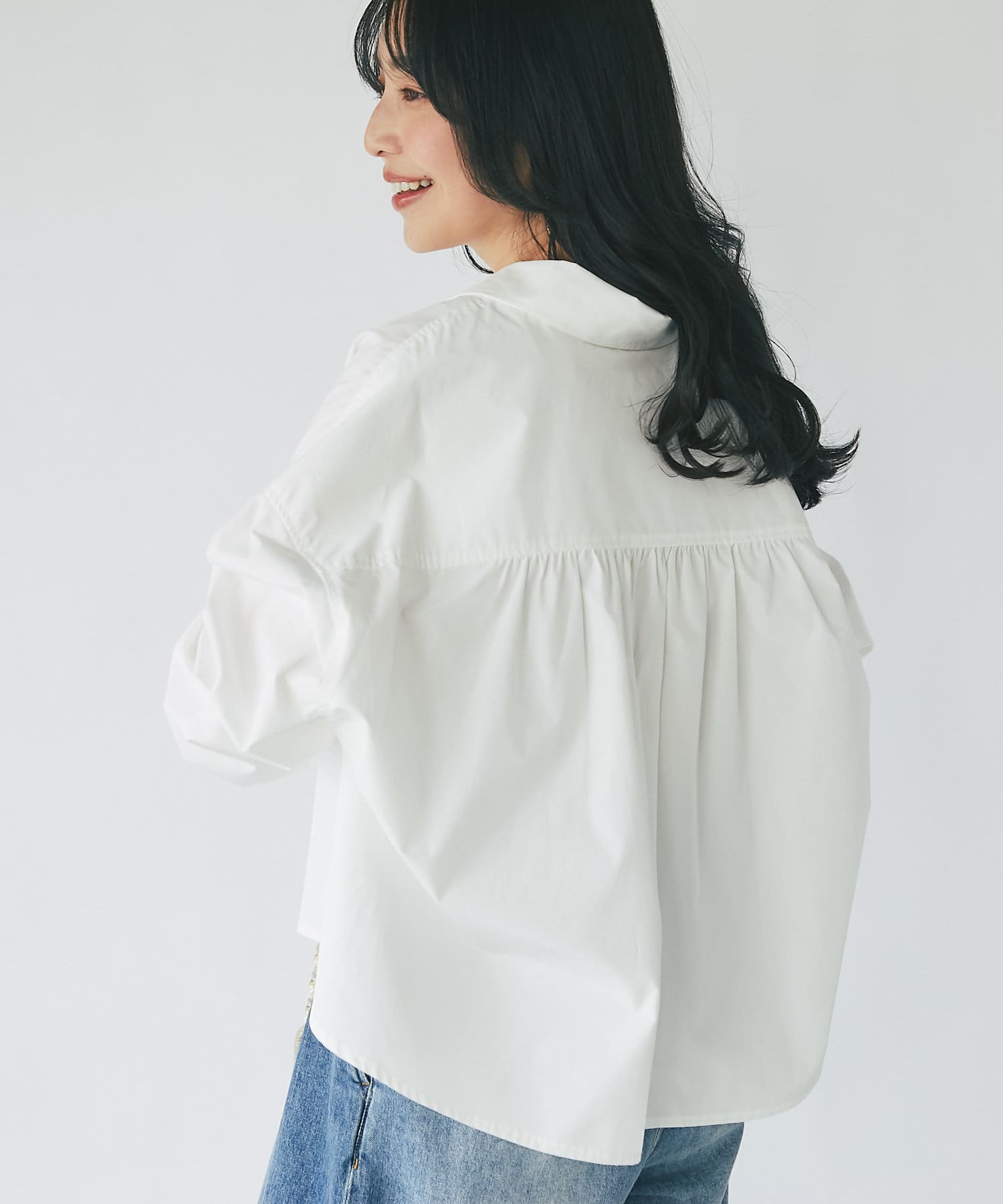 さり気ない♡バックシャン】ハート刺繍バックテールシャツ | La