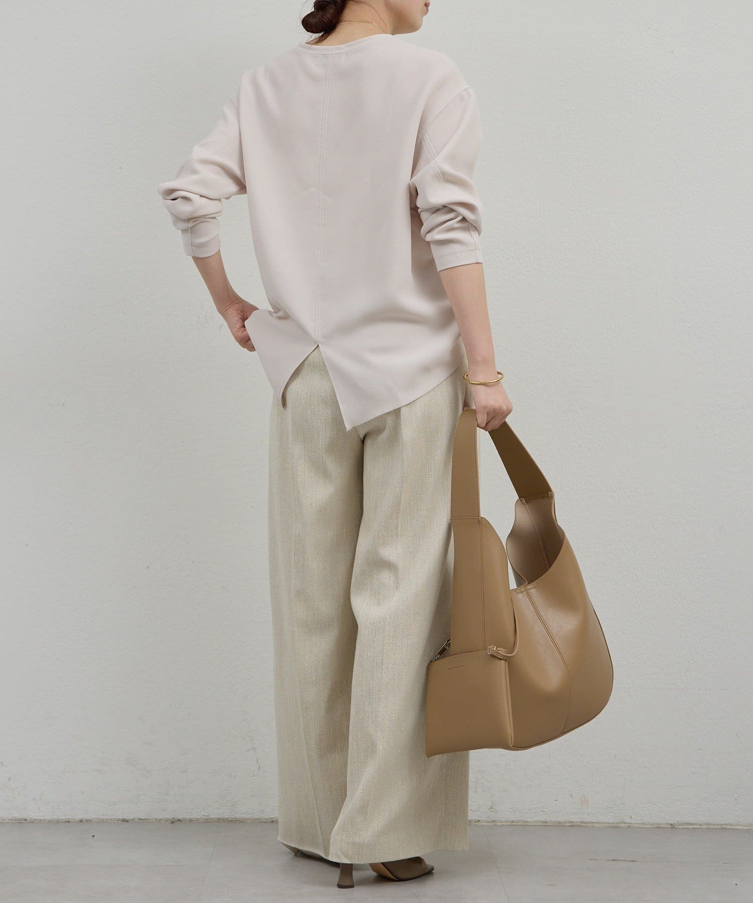 GALLARDAGALANTE(ガリャルダガランテ) 【12/4(木)10:30～新色予約開始】【ガランテ名品】バックスリットブラウスTee