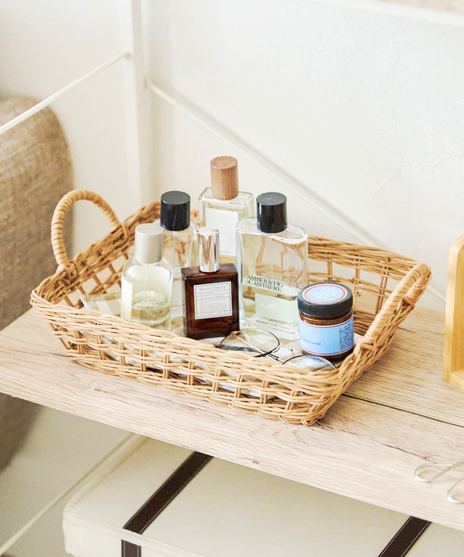 salut!(サリュ) ラタン取っ手付き浅型バスケット