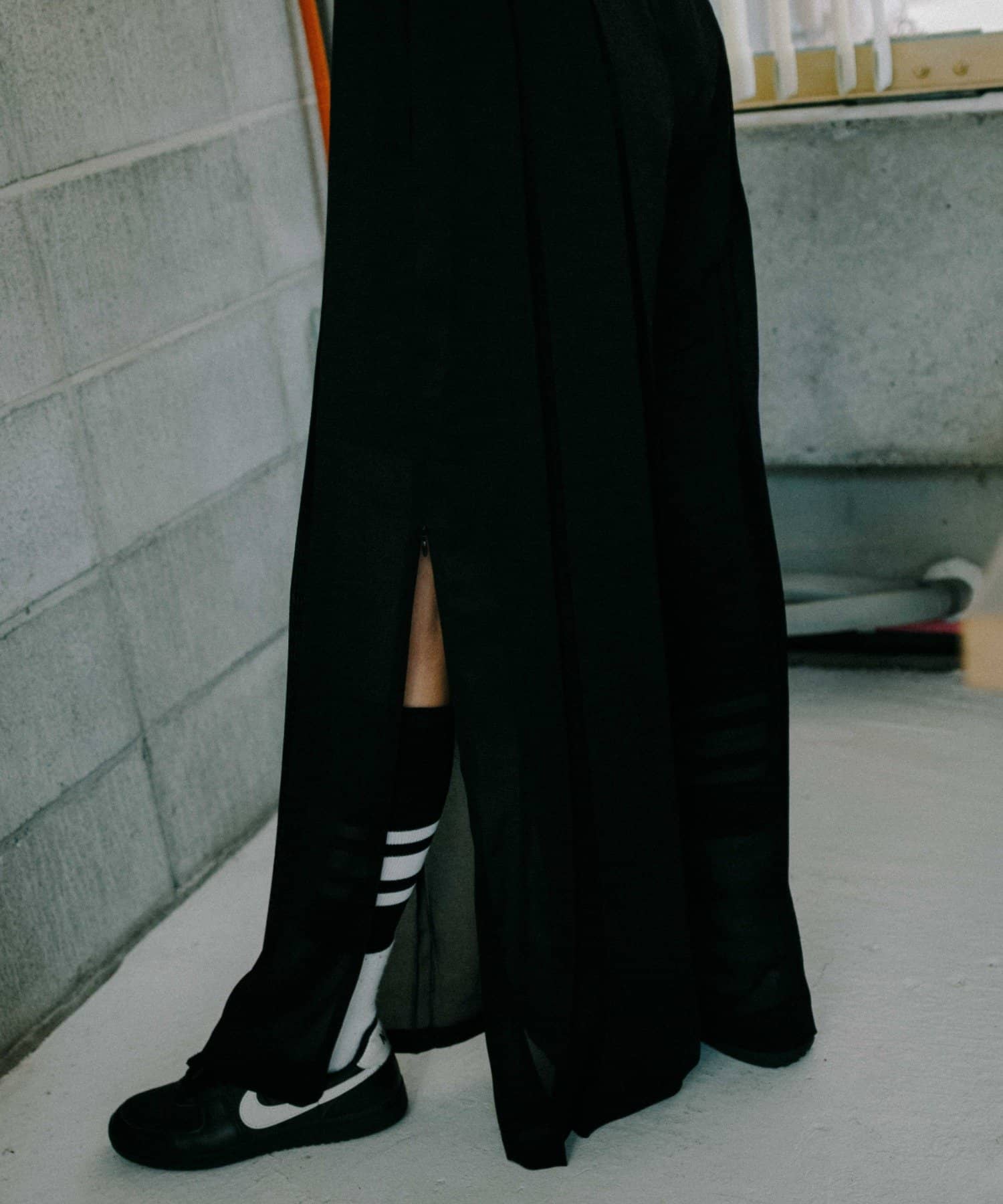 Sheer pleated pants | Pasterip(パセリ)レディース | PAL