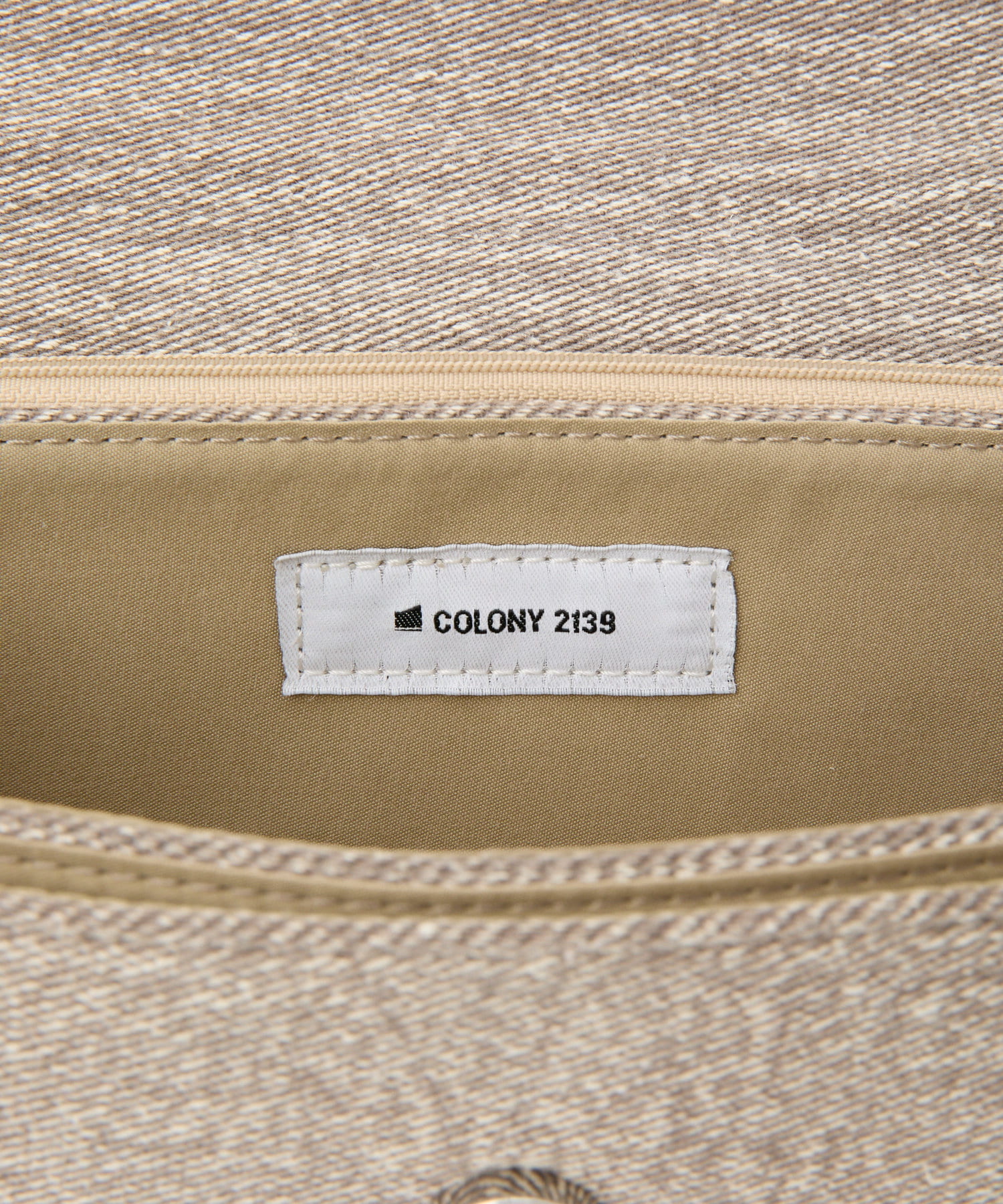 COLONY 2139(コロニー トゥーワンスリーナイン) フリンジデニムハンドバッグ